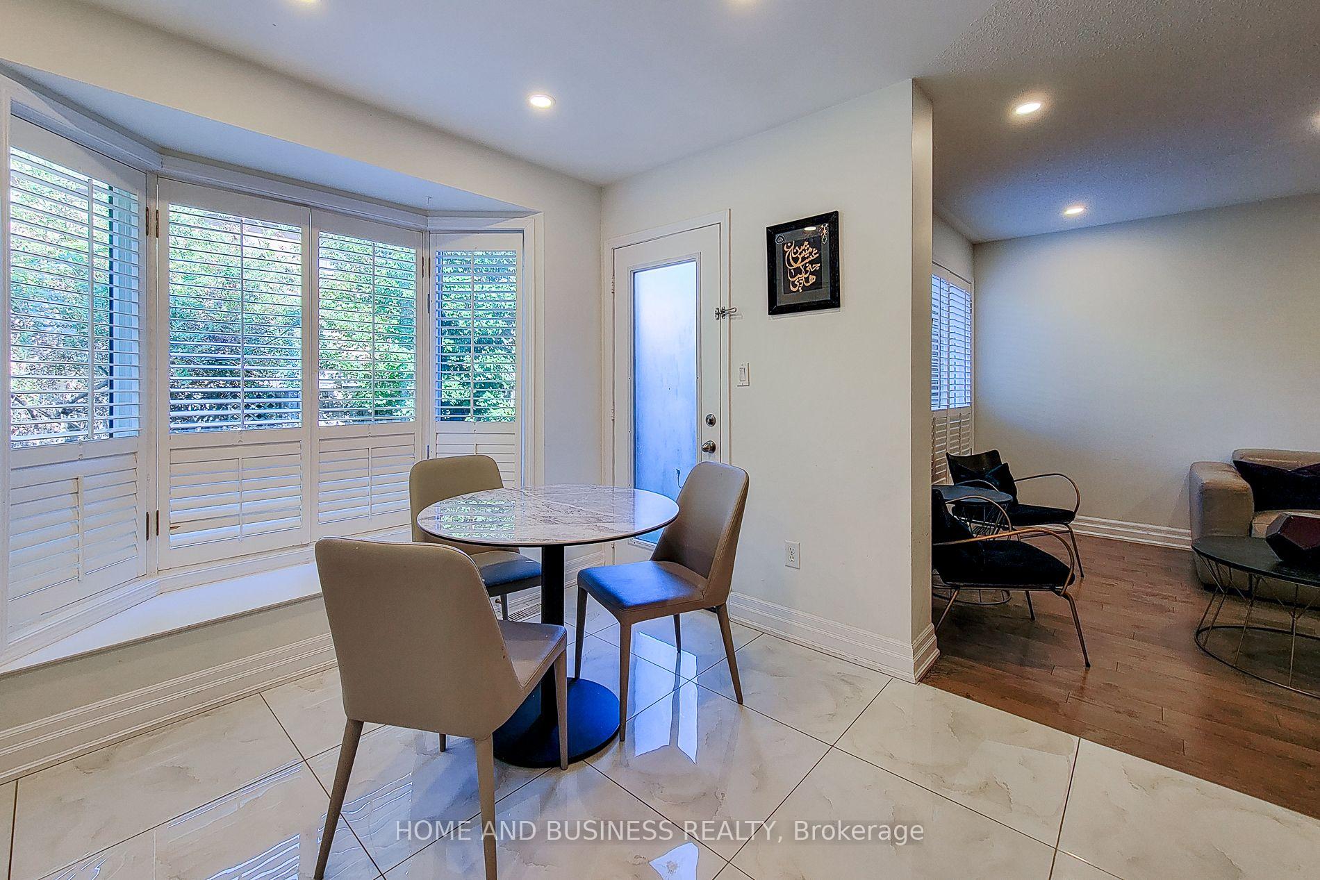 Photo 13 of 2374 Baintree Crescent, Oakville, Westmount — HOMEH