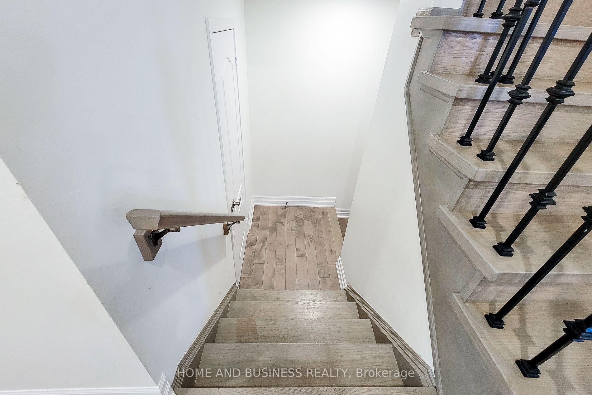 Photo 28 of 2374 Baintree Crescent, Oakville, Westmount — HOMEH