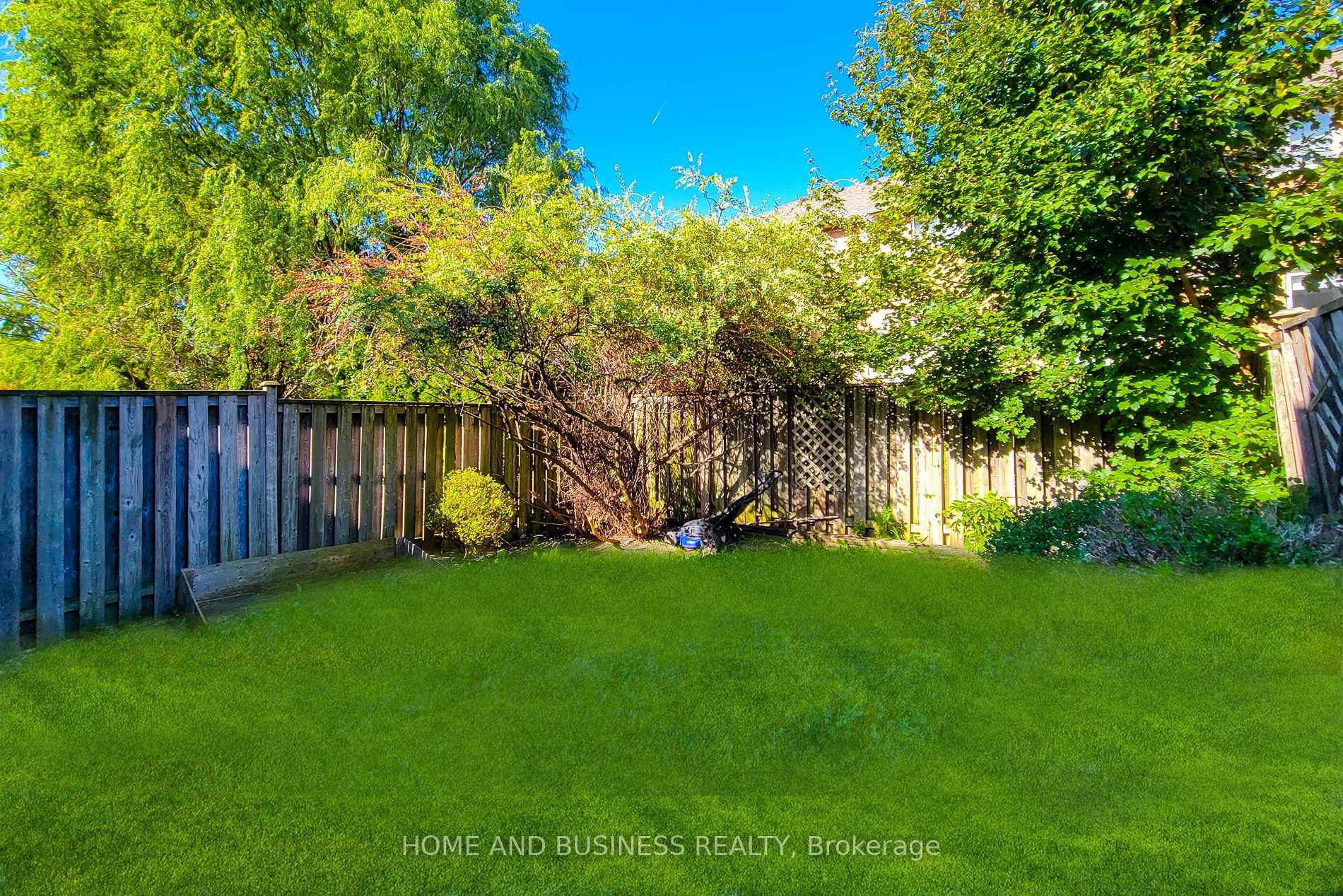 Photo 36 of 2374 Baintree Crescent, Oakville, Westmount — HOMEH
