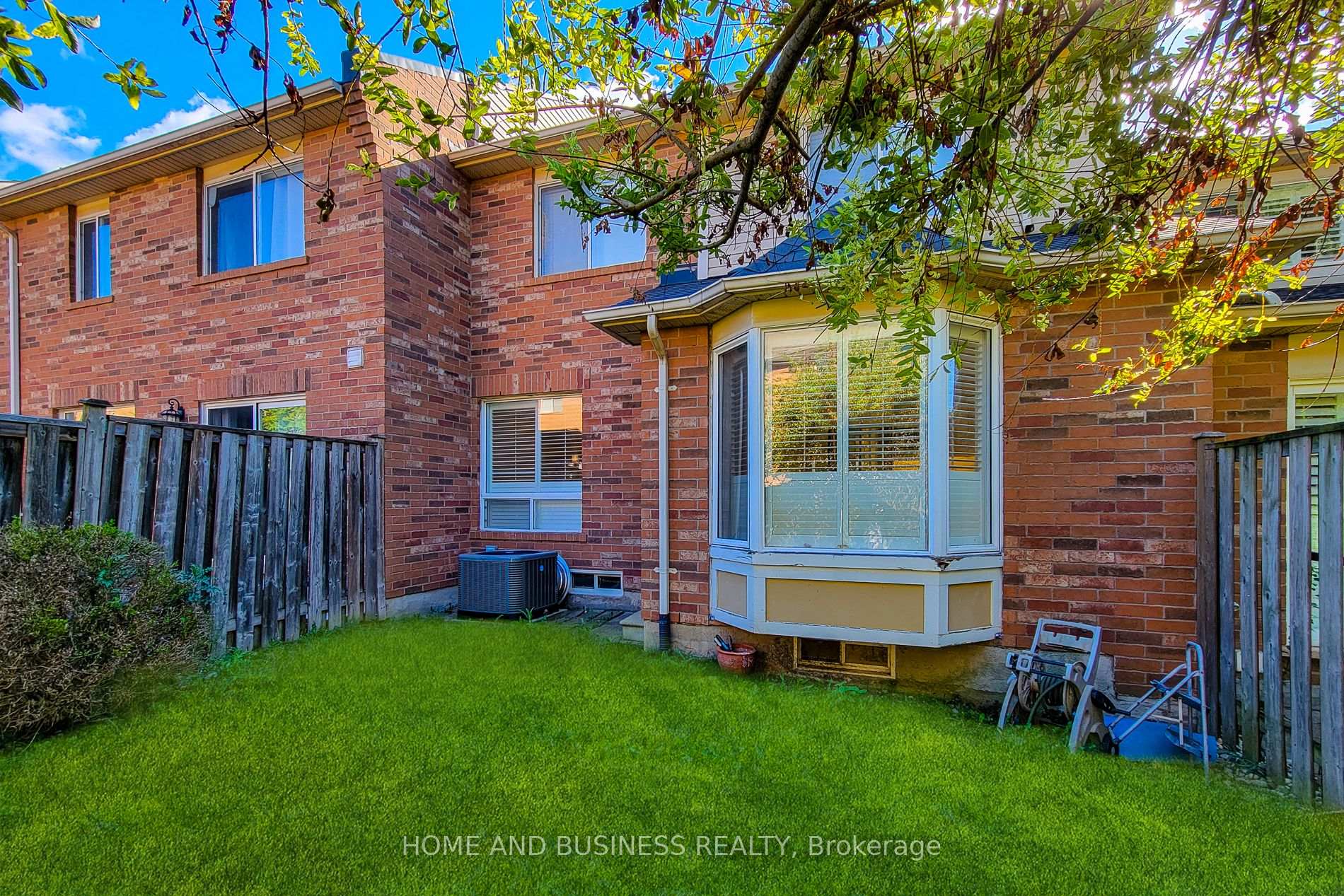 Photo 37 of 2374 Baintree Crescent, Oakville, Westmount — HOMEH