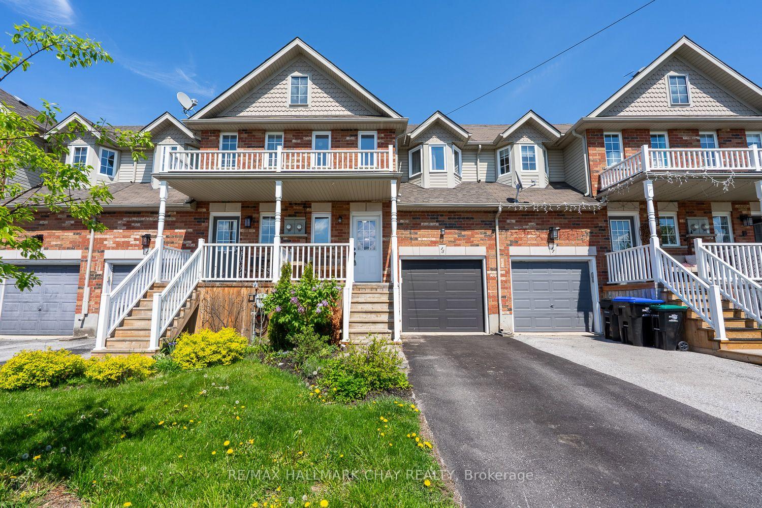 Photo 1 of 15 Wallace Street, New Tecumseth, Alliston — HOMEH