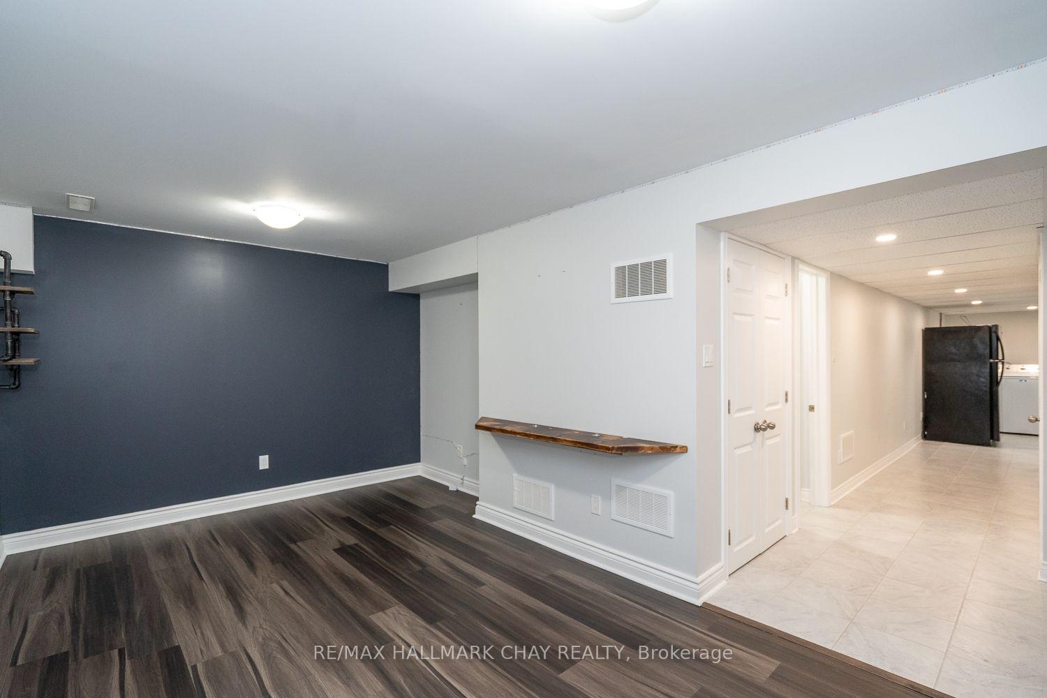 Photo 5 of 15 Wallace Street, New Tecumseth, Alliston — HOMEH