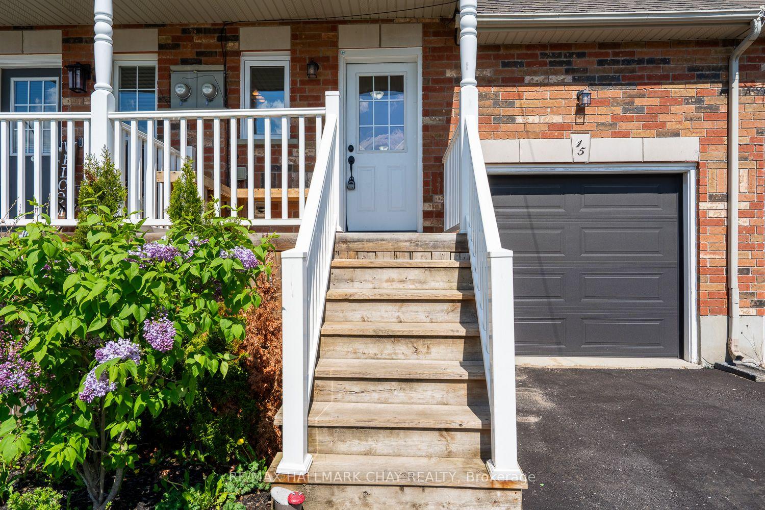 Photo 6 of 15 Wallace Street, New Tecumseth, Alliston — HOMEH
