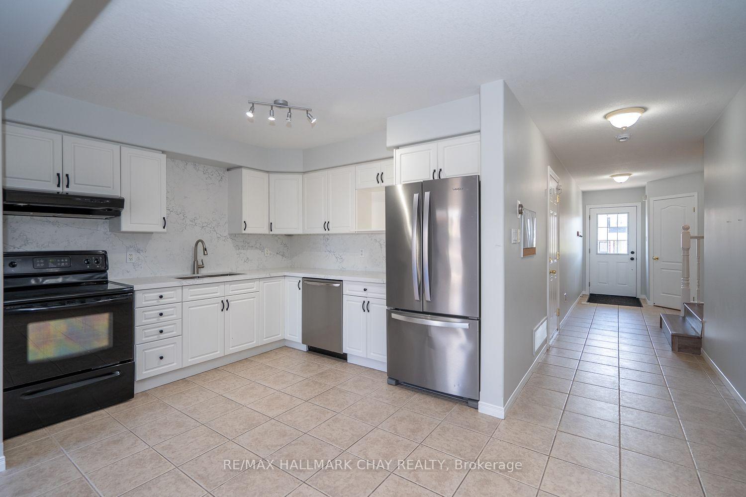 Photo 9 of 15 Wallace Street, New Tecumseth, Alliston — HOMEH