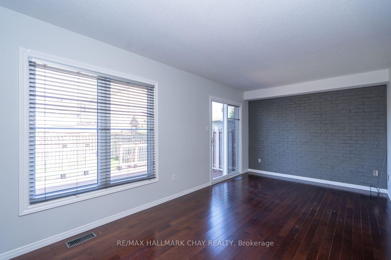 Photo 13 of 15 Wallace Street, New Tecumseth, Alliston — HOMEH