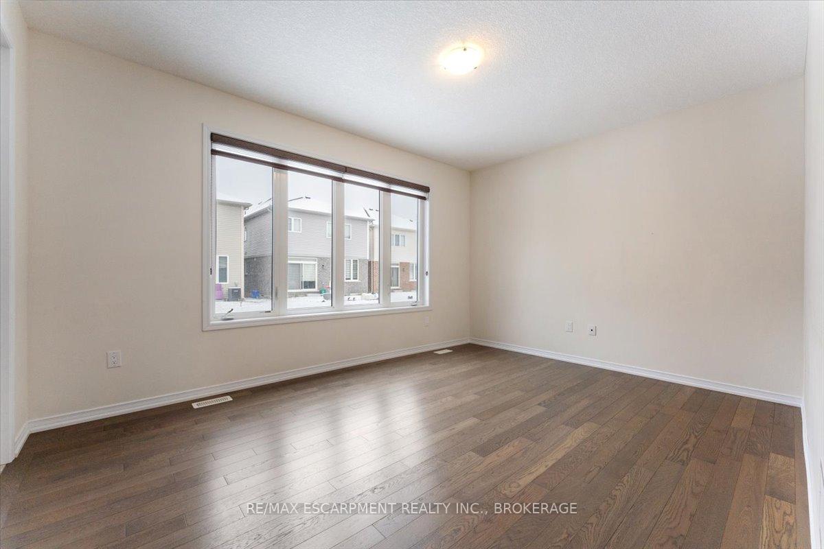 Photo 9 of 13 Steven Drive, Thorold, Hurricane/Merrittville — HOMEH