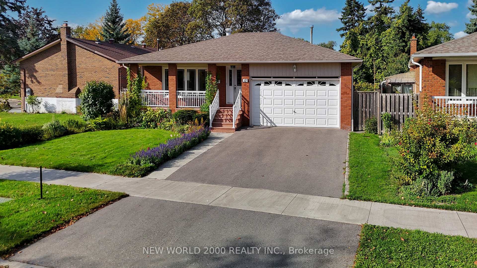 Photo 2 of 17 Squirewood Road, North York, Pleasant View — HOMEH