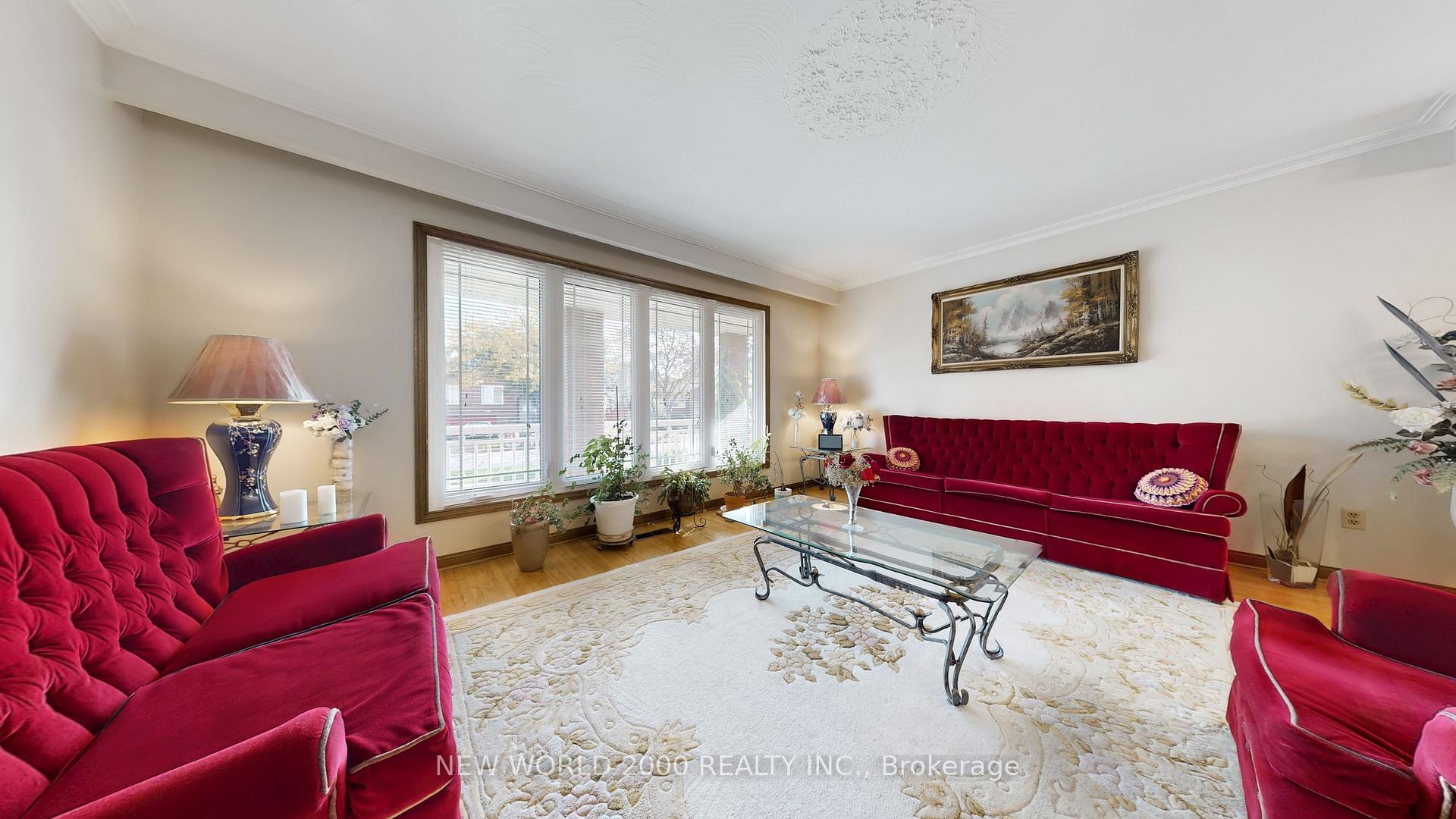 Photo 5 of 17 Squirewood Road, North York, Pleasant View — HOMEH