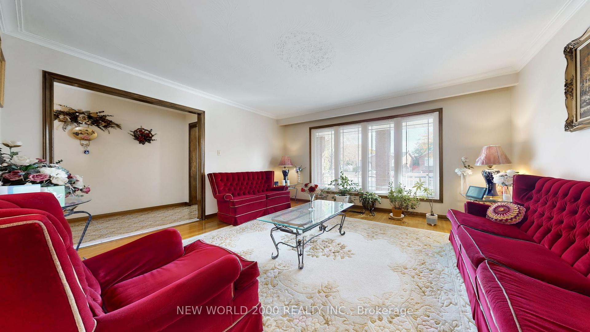 Photo 6 of 17 Squirewood Road, North York, Pleasant View — HOMEH