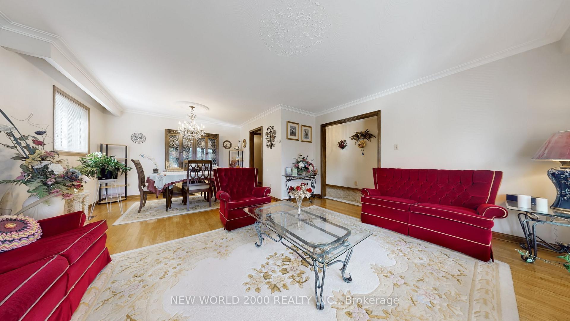 Photo 7 of 17 Squirewood Road, North York, Pleasant View — HOMEH
