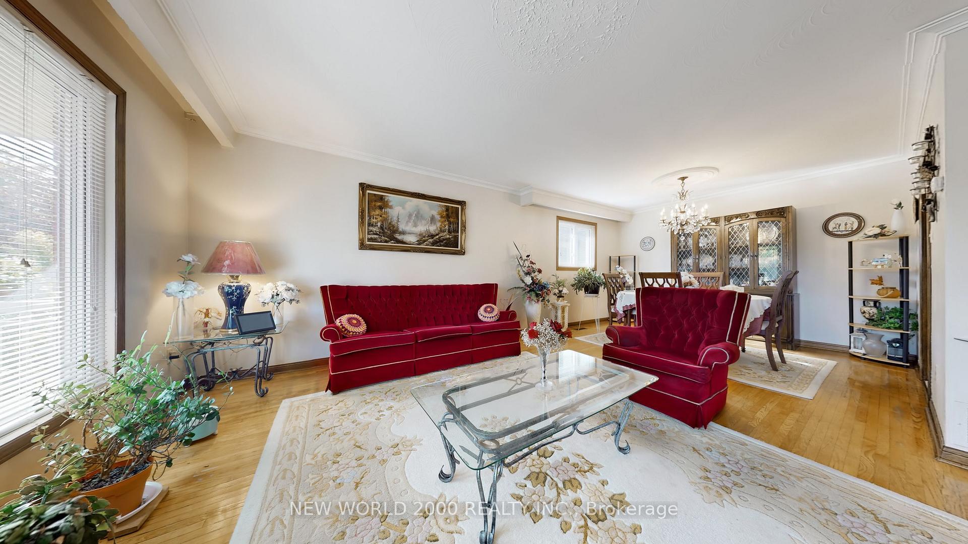 Photo 8 of 17 Squirewood Road, North York, Pleasant View — HOMEH