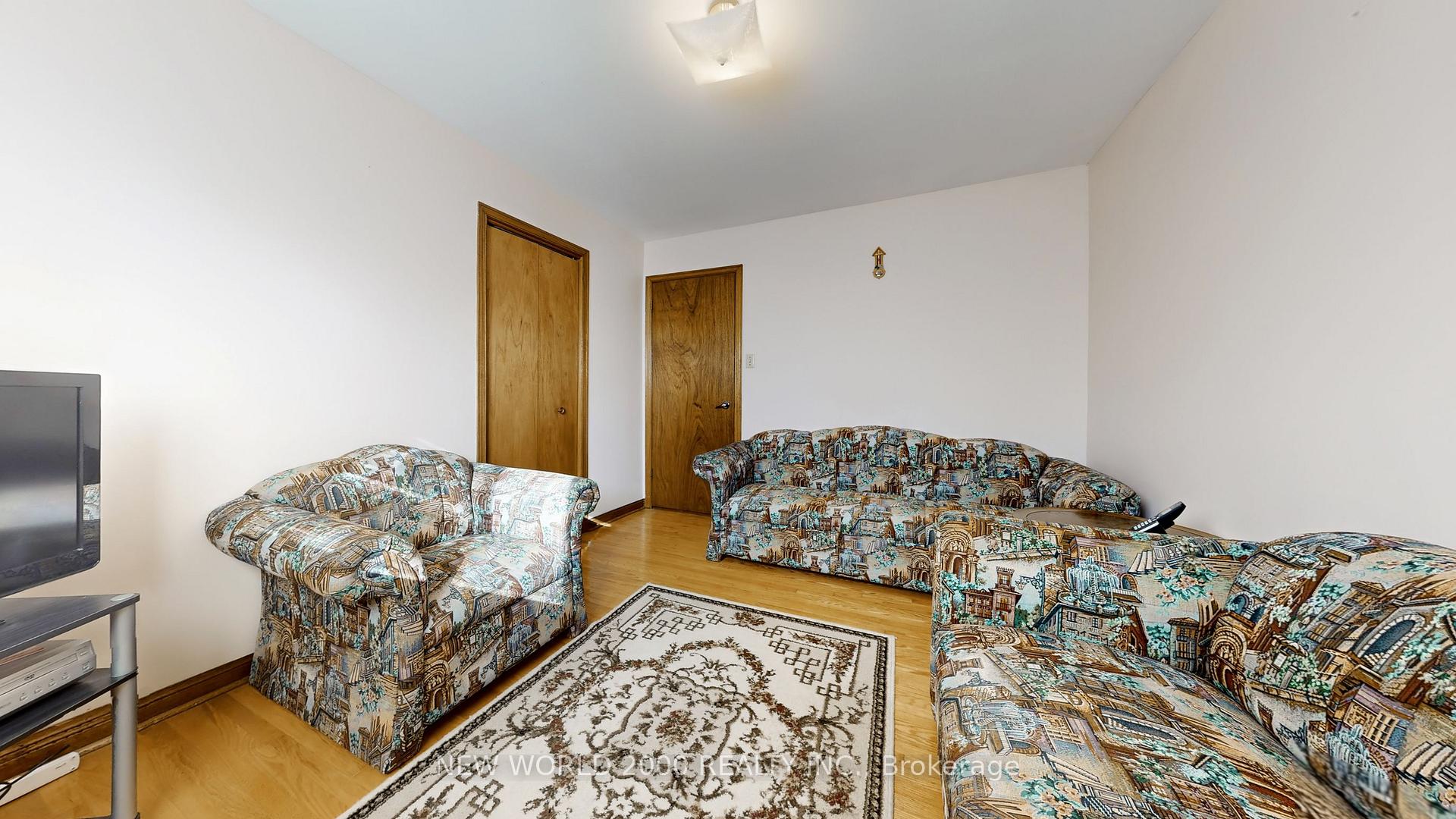 Photo 19 of 17 Squirewood Road, North York, Pleasant View — HOMEH