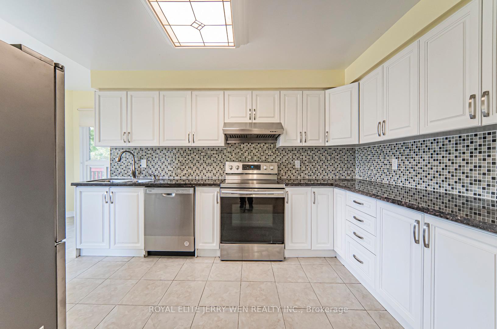 Photo 8 of 10 Kingsboro Road, Markham, Thornlea — HOMEH