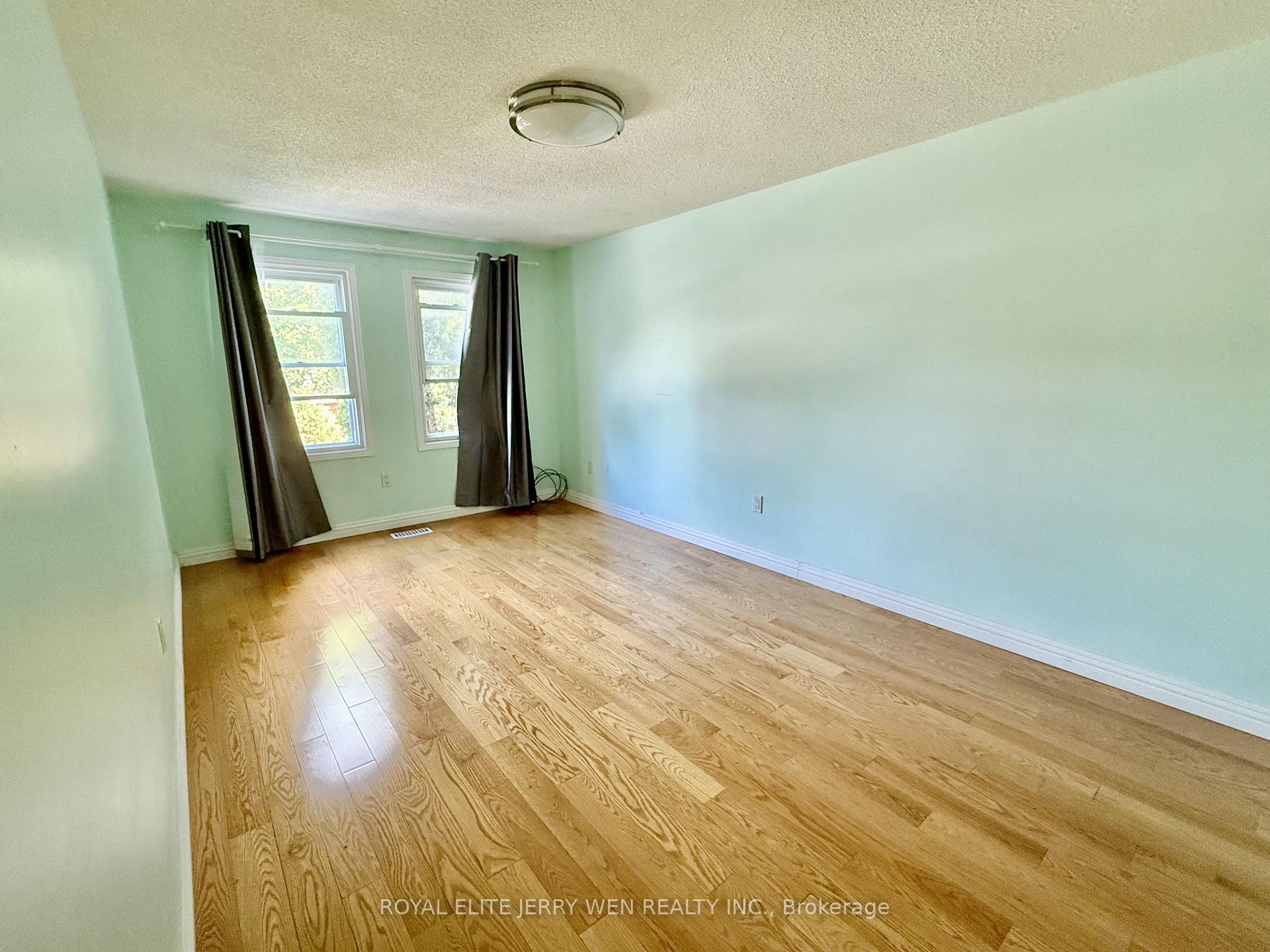 Photo 11 of 10 Kingsboro Road, Markham, Thornlea — HOMEH