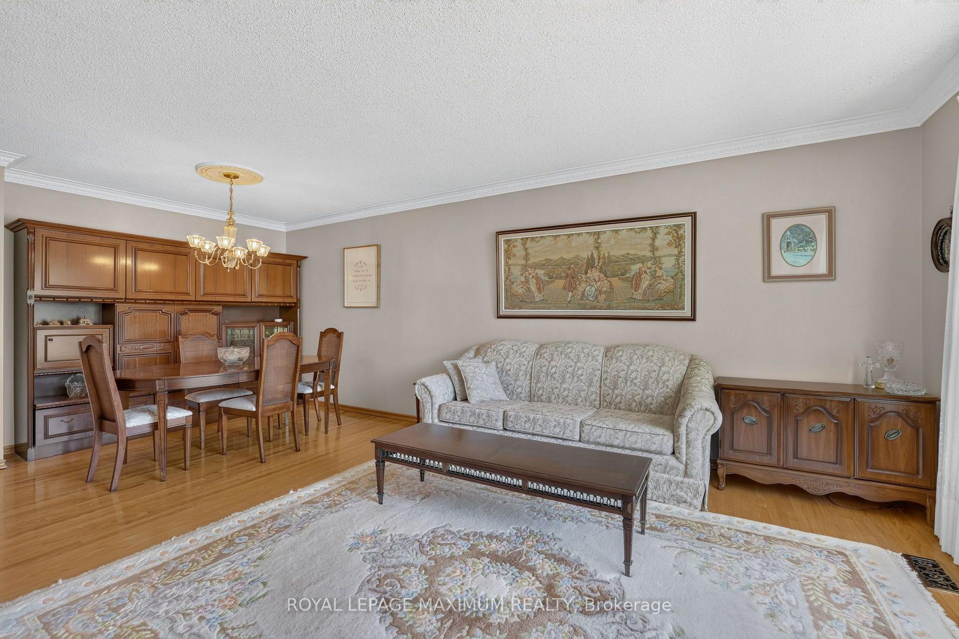 Photo 9 of 42 Pergola Road, Etobicoke, West Humber-Clairville — HOMEH