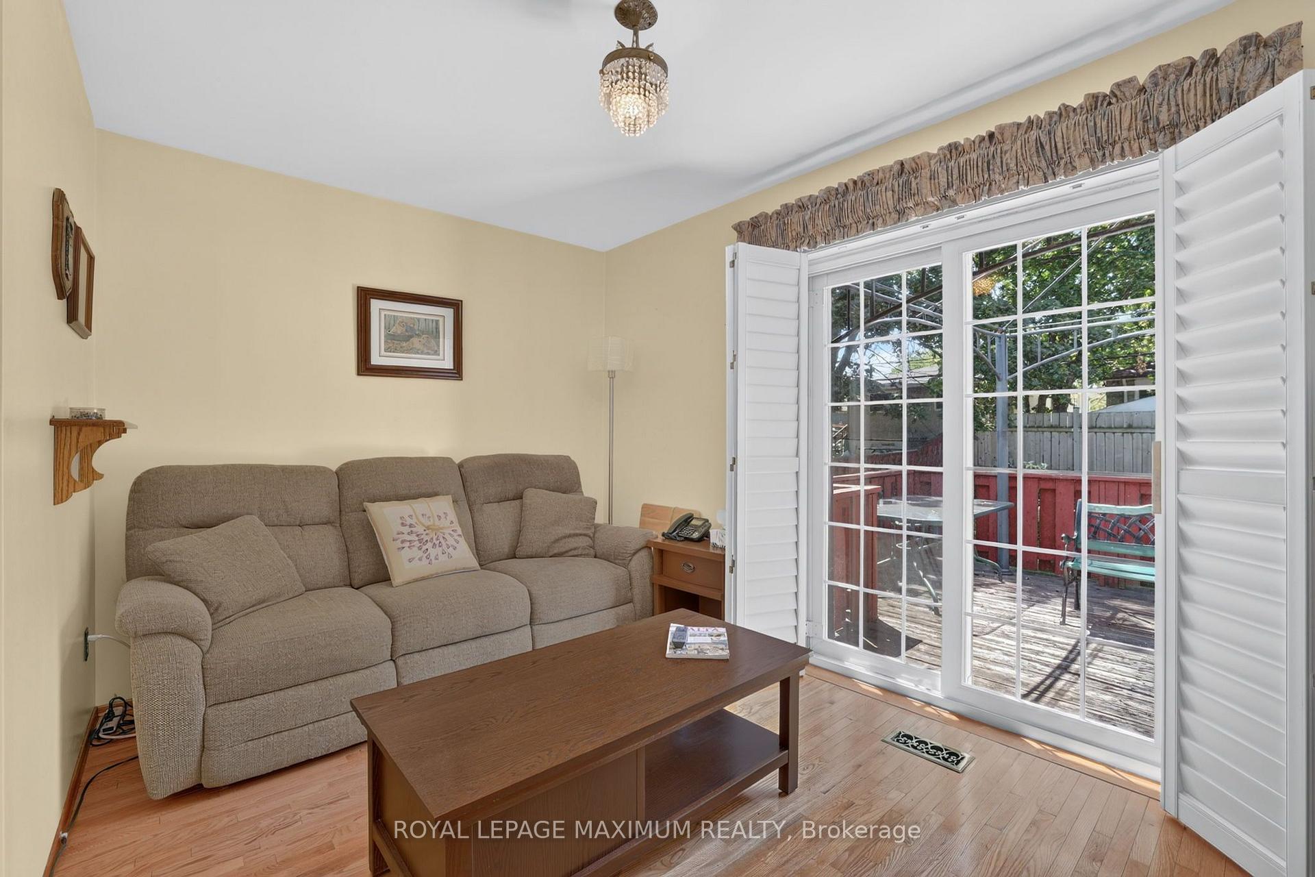 Photo 16 of 42 Pergola Road, Etobicoke, West Humber-Clairville — HOMEH