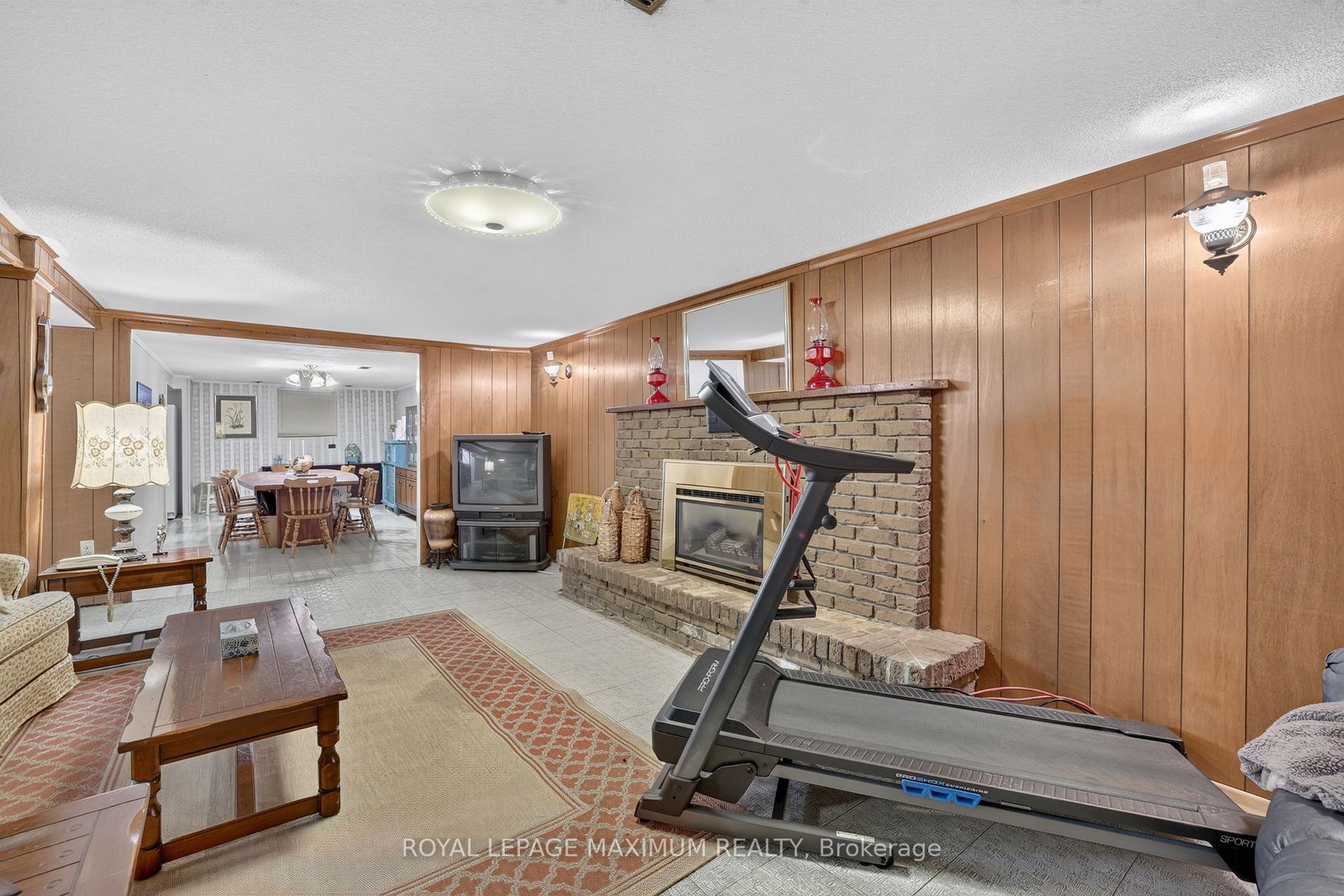 Photo 24 of 42 Pergola Road, Etobicoke, West Humber-Clairville — HOMEH
