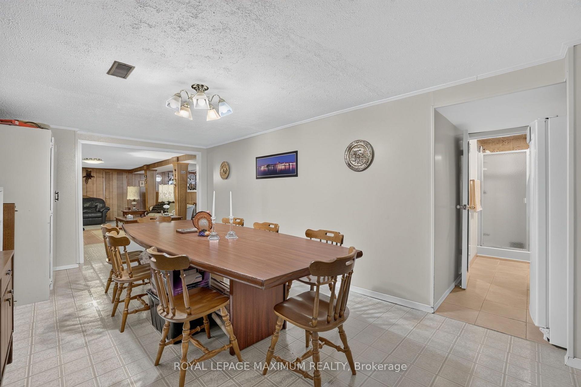 Photo 27 of 42 Pergola Road, Etobicoke, West Humber-Clairville — HOMEH