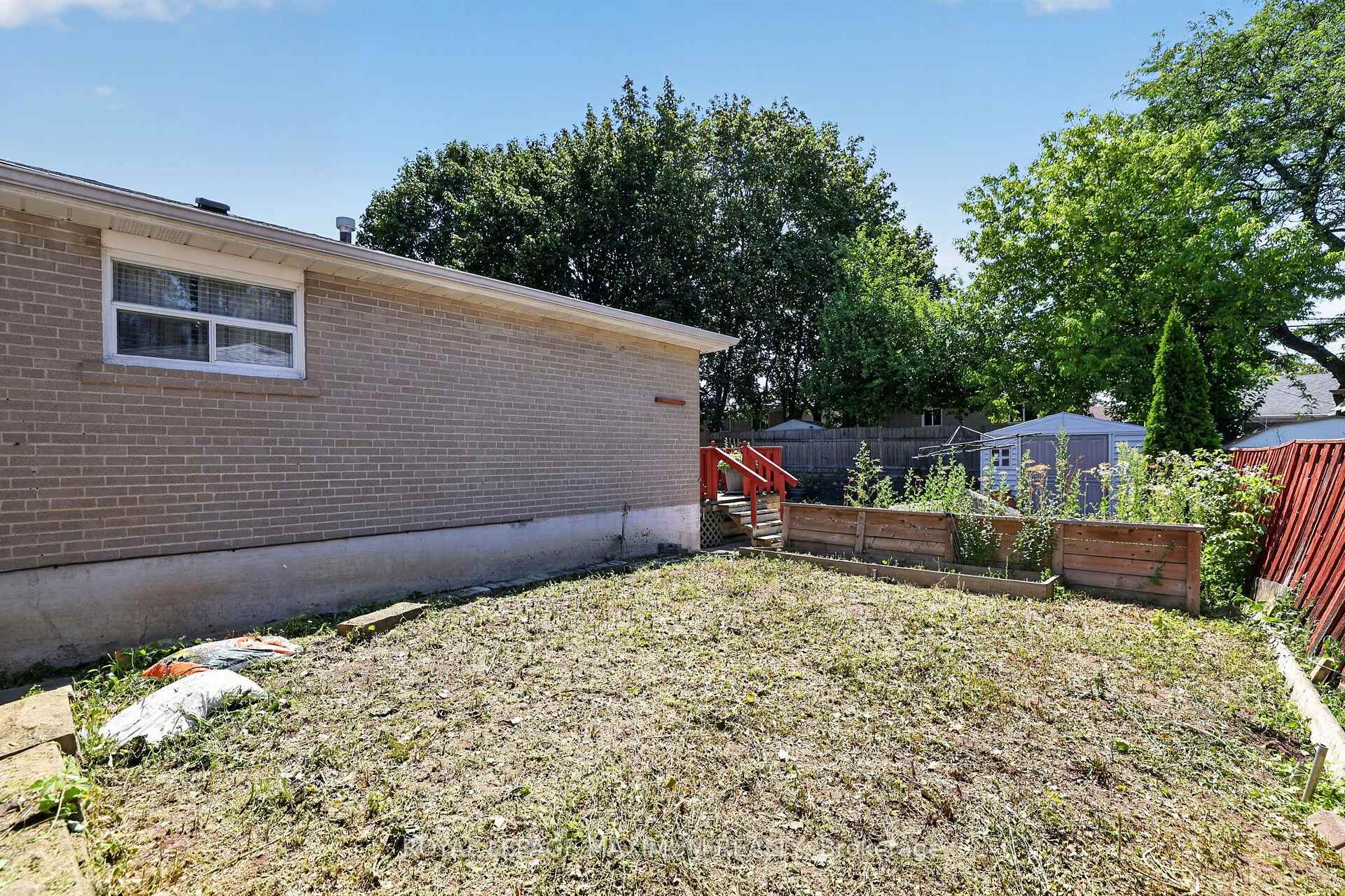 Photo 34 of 42 Pergola Road, Etobicoke, West Humber-Clairville — HOMEH