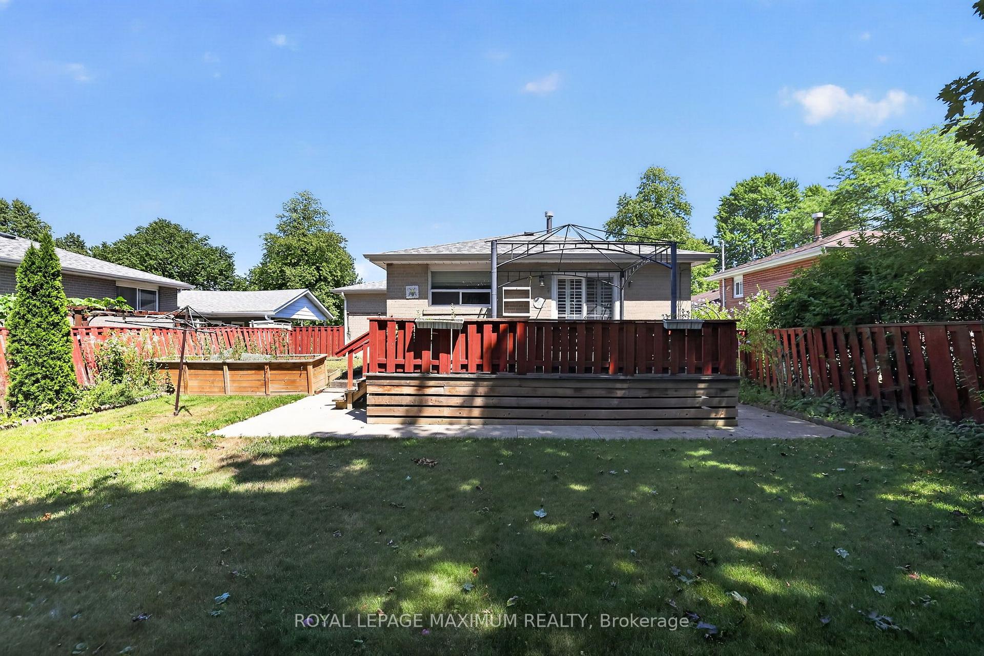 Photo 35 of 42 Pergola Road, Etobicoke, West Humber-Clairville — HOMEH
