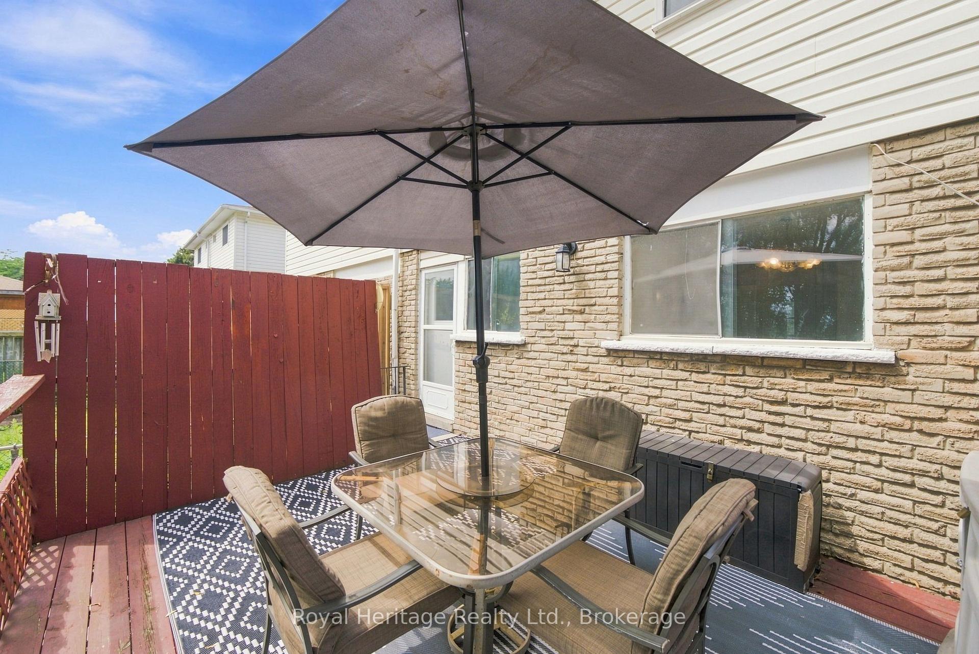 Photo 31 of 352 Vancouver Crescent, Oshawa, Vanier — HOMEH