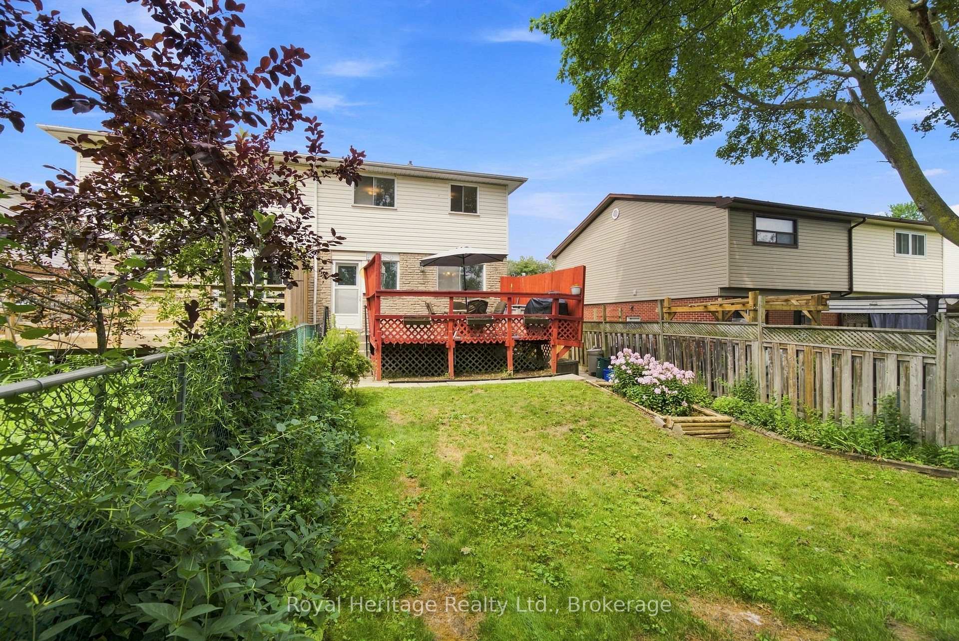 Photo 35 of 352 Vancouver Crescent, Oshawa, Vanier — HOMEH