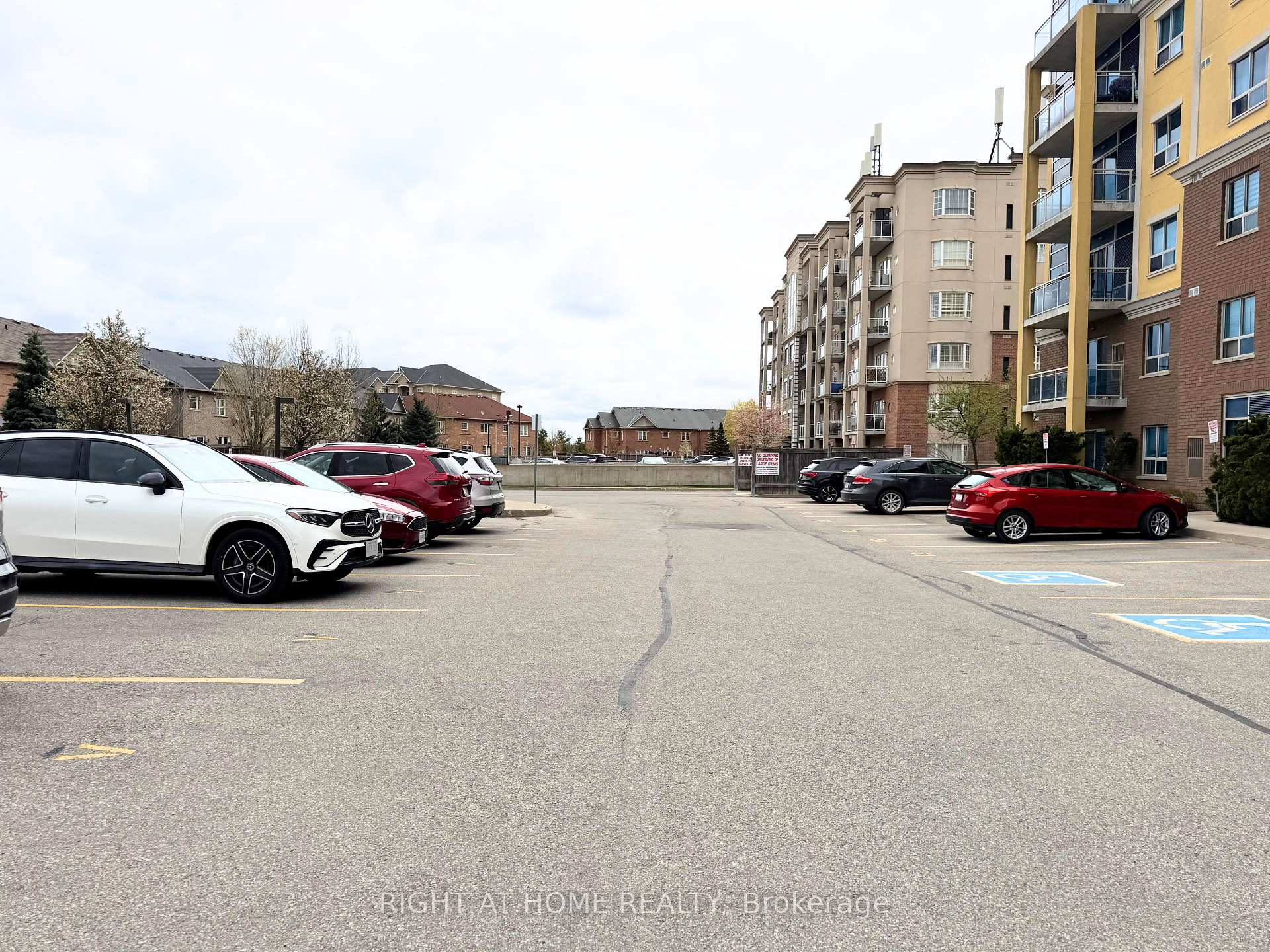 Photo 11 of Unit 308, 1419 Costigan Road, Milton, Clarke — HOMEH
