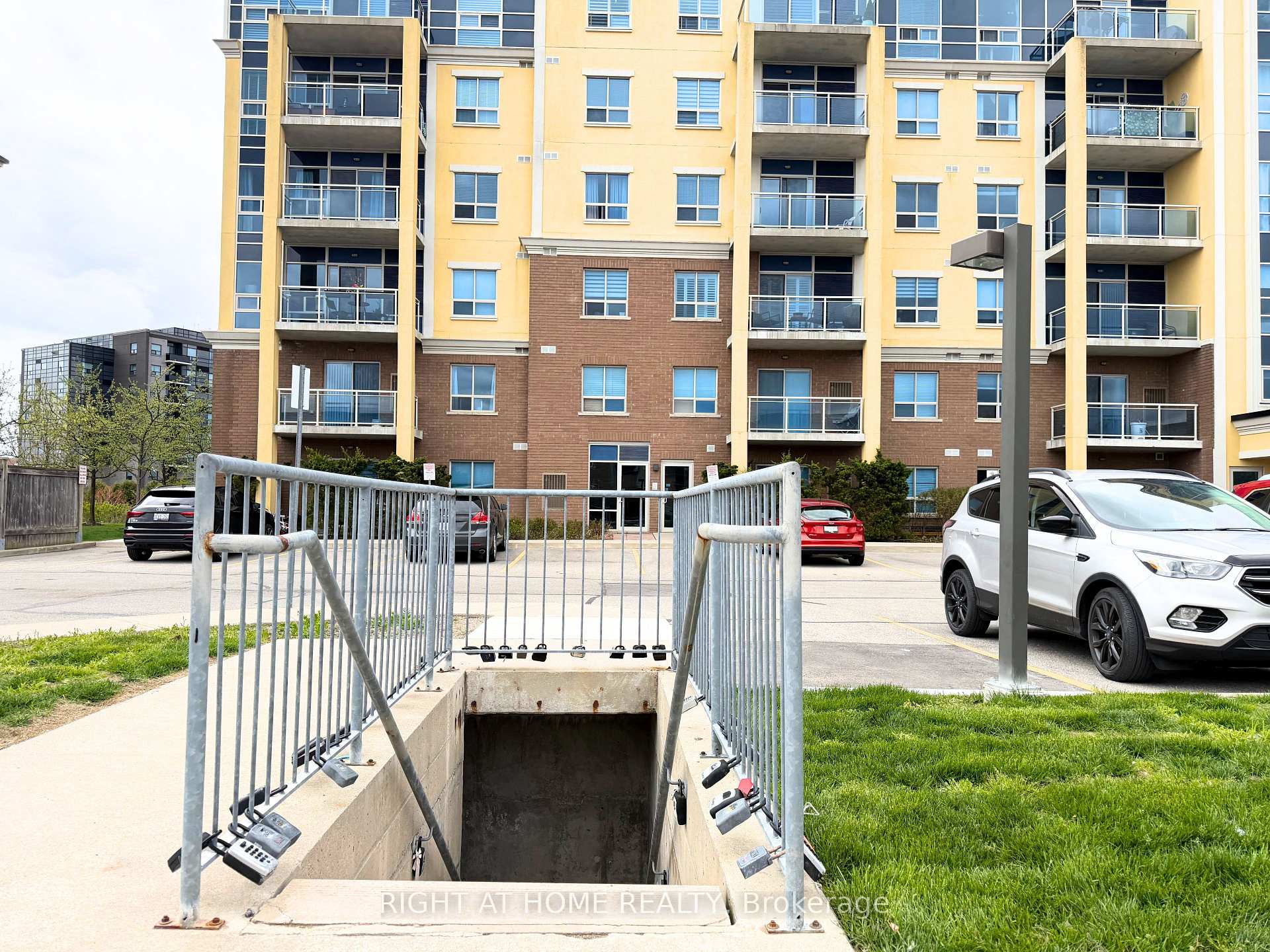 Photo 51 of Unit 308, 1419 Costigan Road, Milton, Clarke — HOMEH
