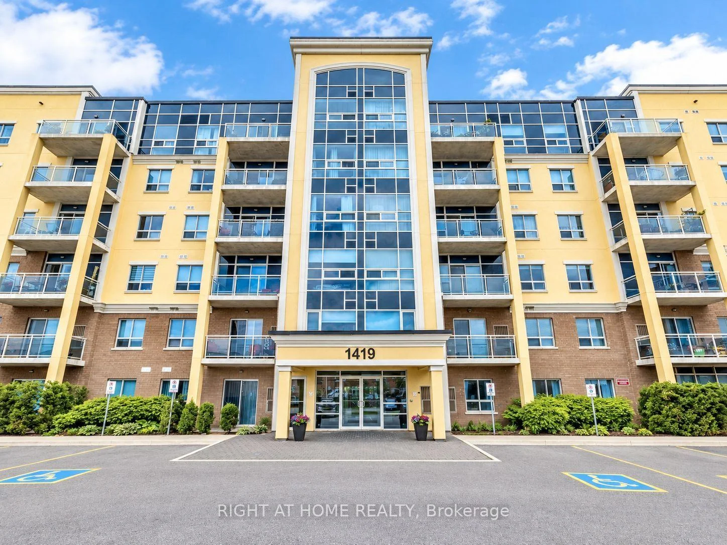 Photo 4 of Unit 308, 1419 Costigan Road, Milton, Clarke — HOMEH