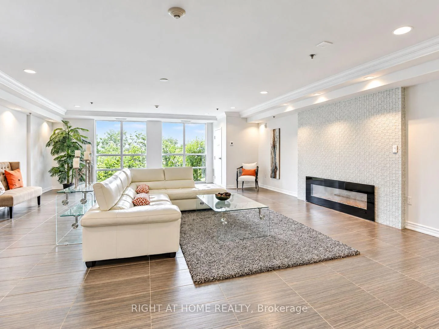 Photo 12 of Unit 308, 1419 Costigan Road, Milton, Clarke — HOMEH