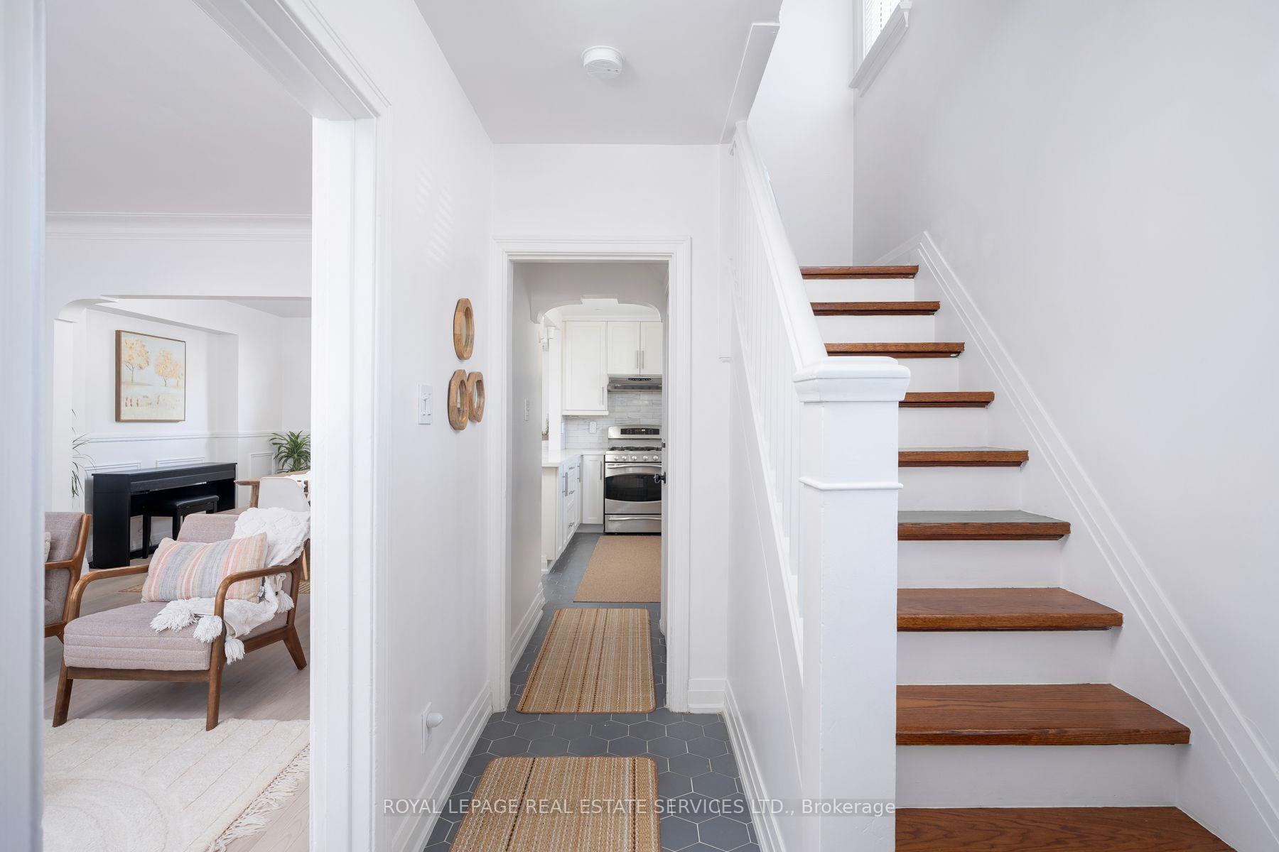 Photo 7 of 272 Rumsey Road, Toronto, Leaside — HOMEH