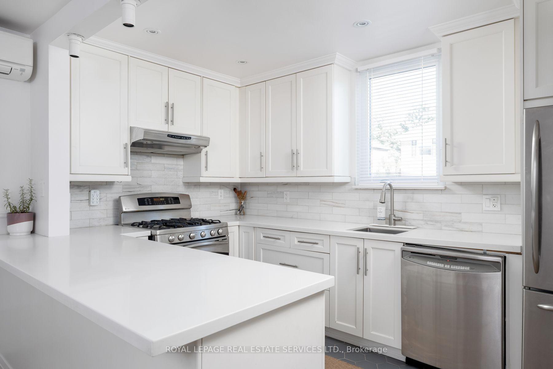 Photo 20 of 272 Rumsey Road, Toronto, Leaside — HOMEH