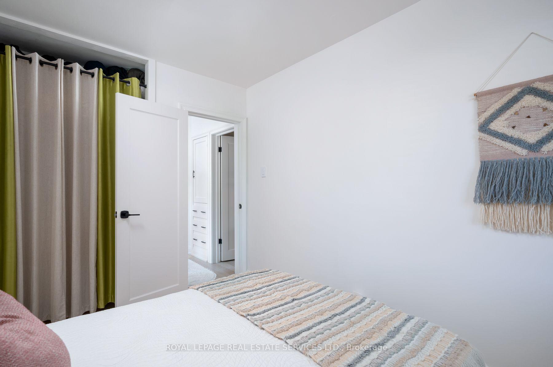 Photo 36 of 272 Rumsey Road, Toronto, Leaside — HOMEH