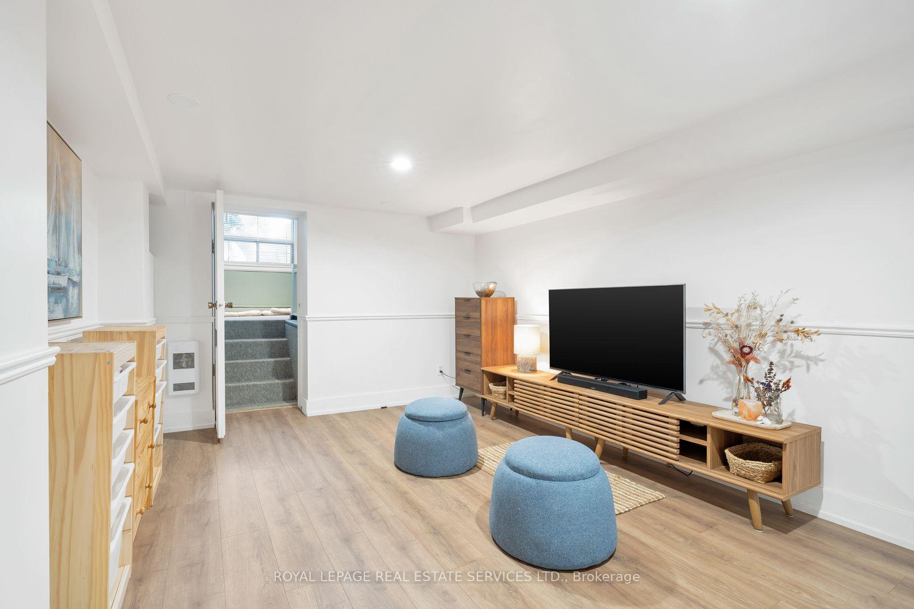 Photo 37 of 272 Rumsey Road, Toronto, Leaside — HOMEH