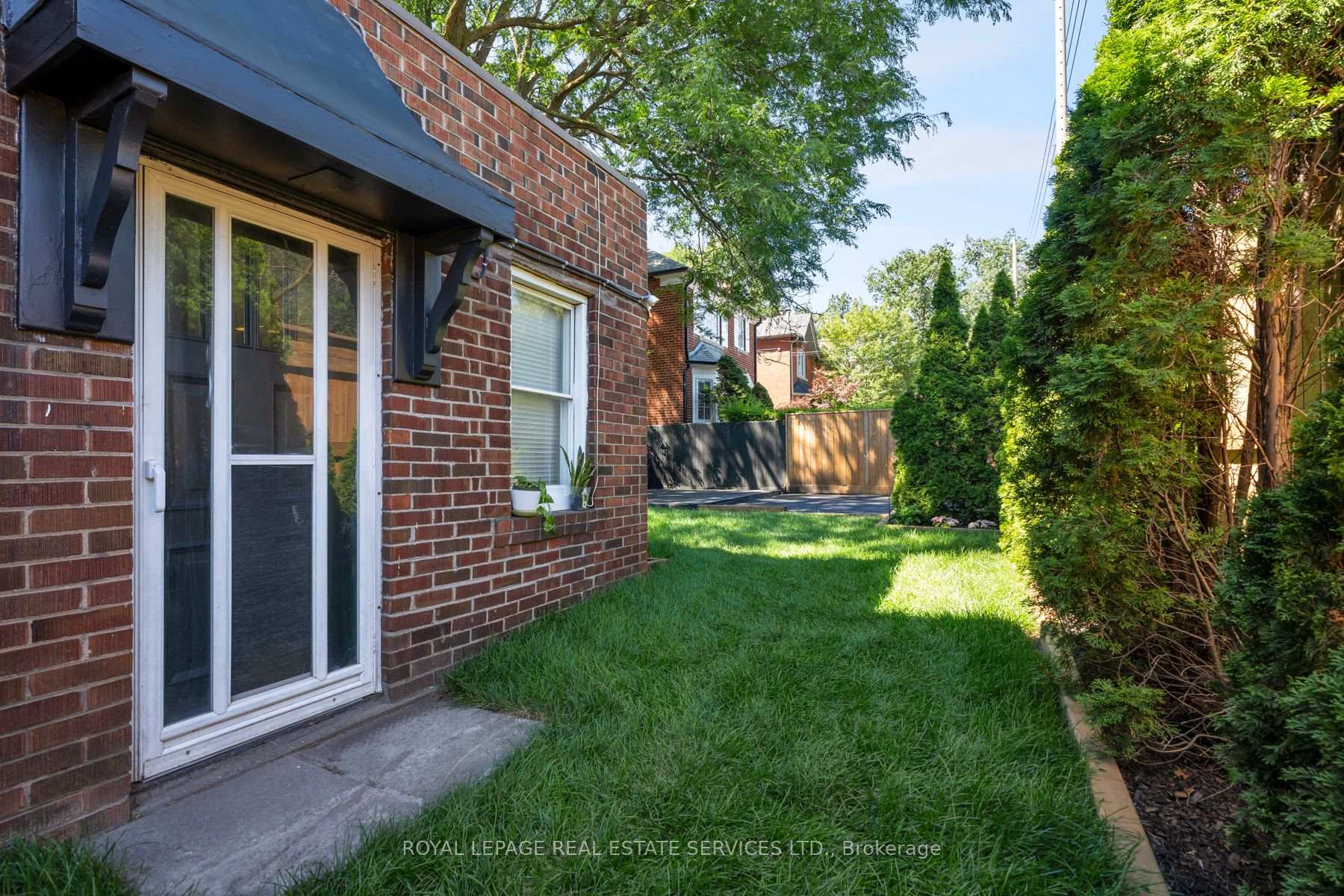 Photo 46 of 272 Rumsey Road, Toronto, Leaside — HOMEH