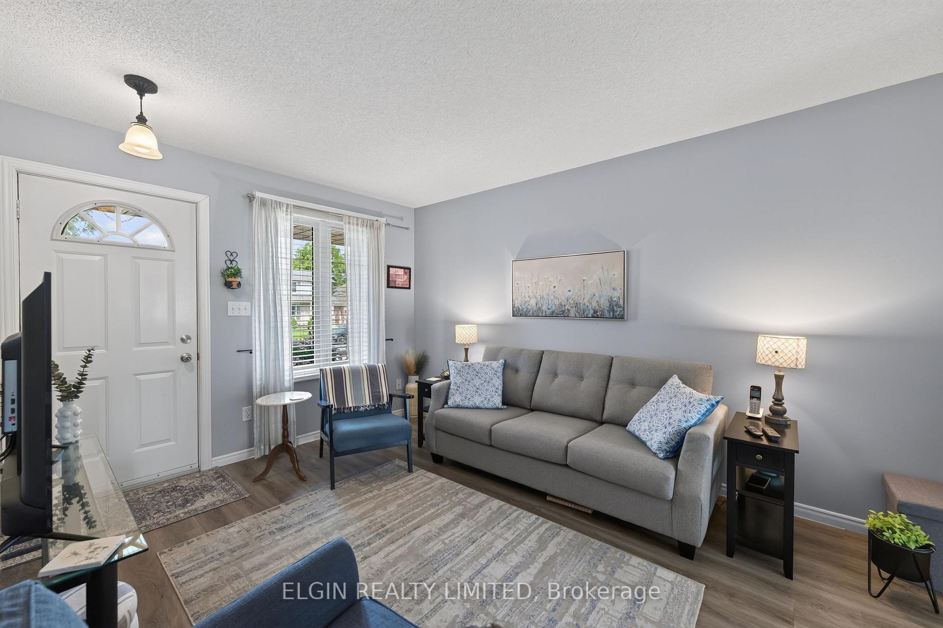 Photo 2 of 408 Highview Drive, St. Thomas — HOMEH