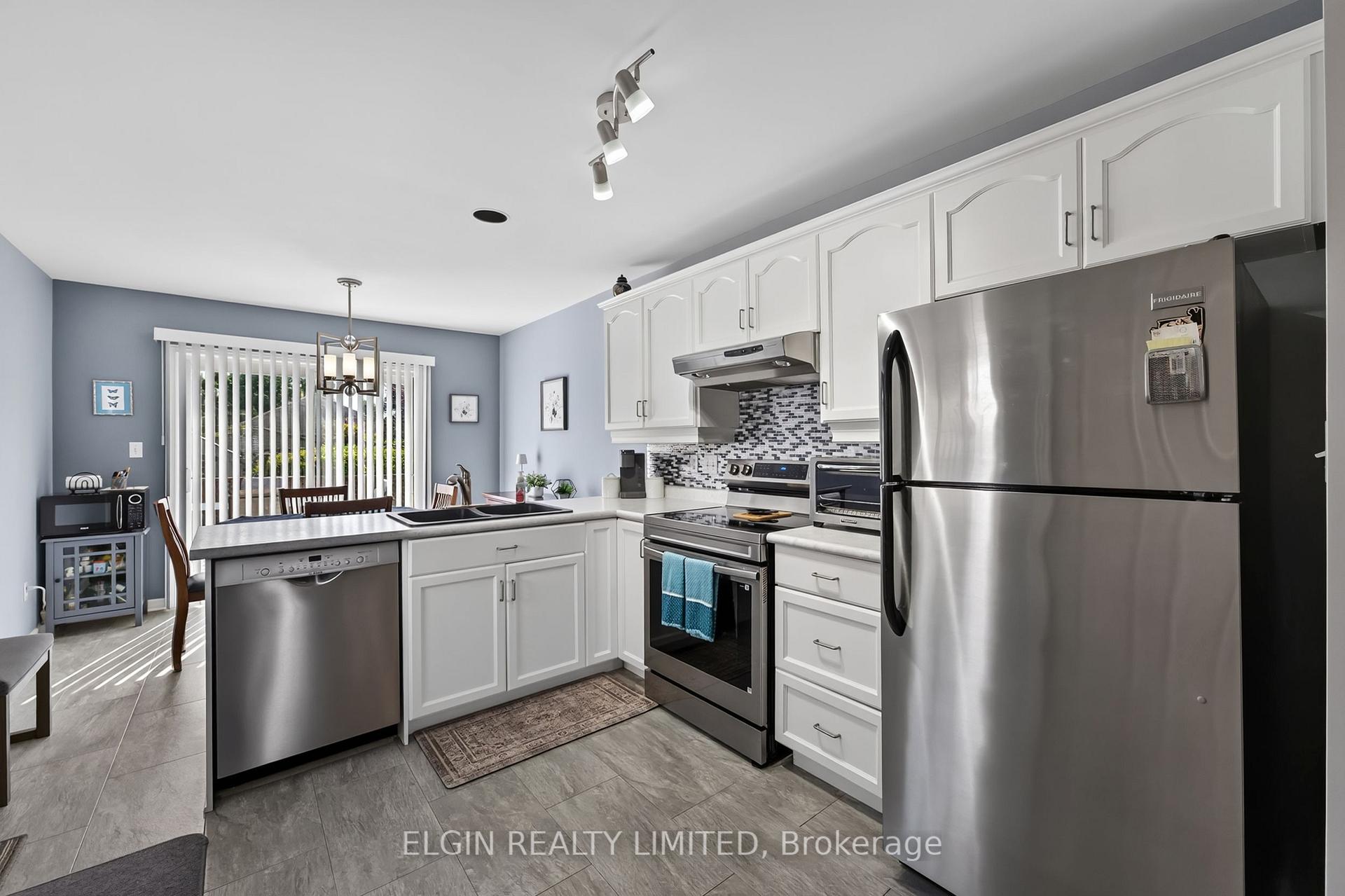 Photo 3 of 408 Highview Drive, St. Thomas — HOMEH