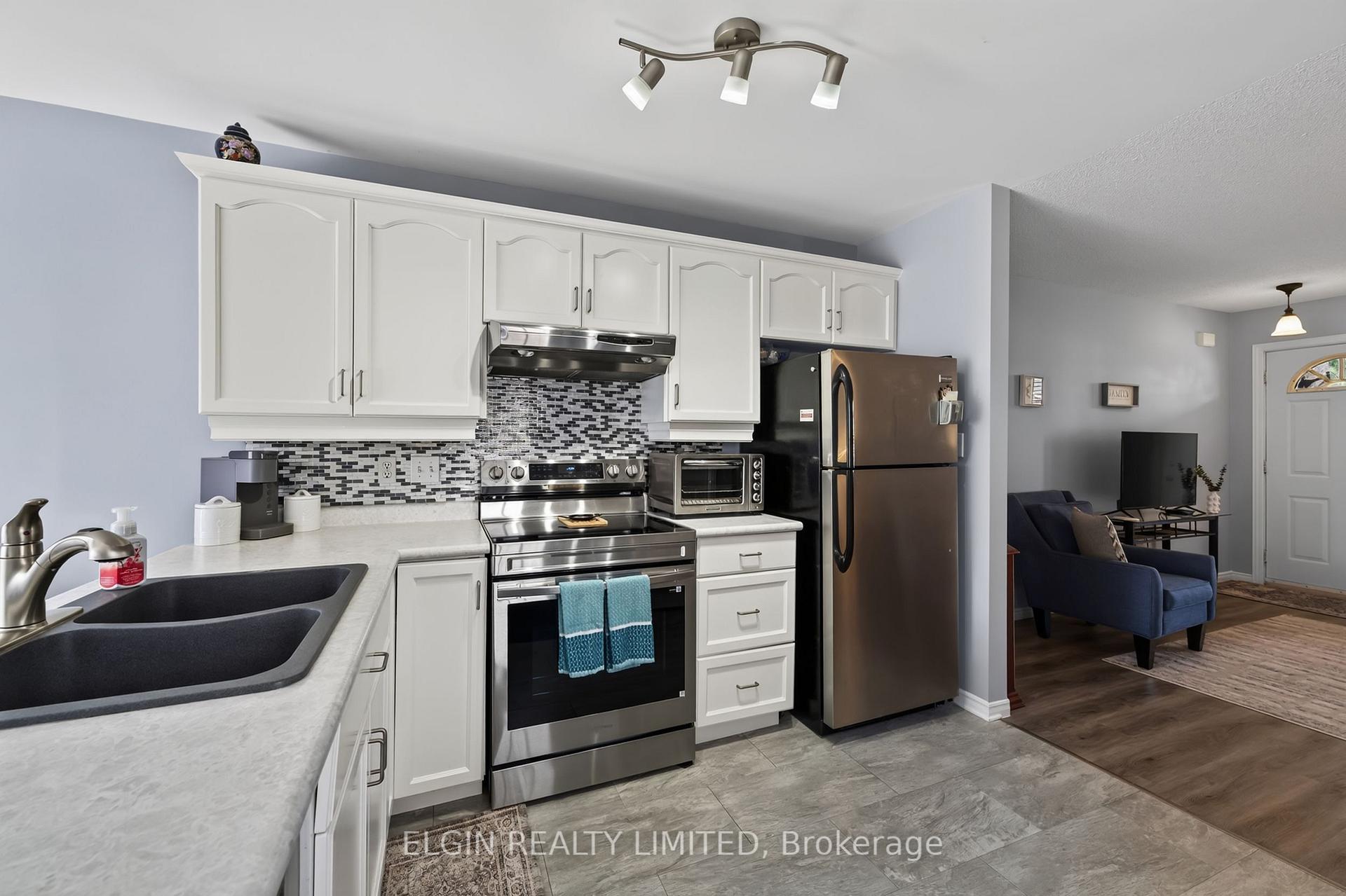 Photo 6 of 408 Highview Drive, St. Thomas — HOMEH