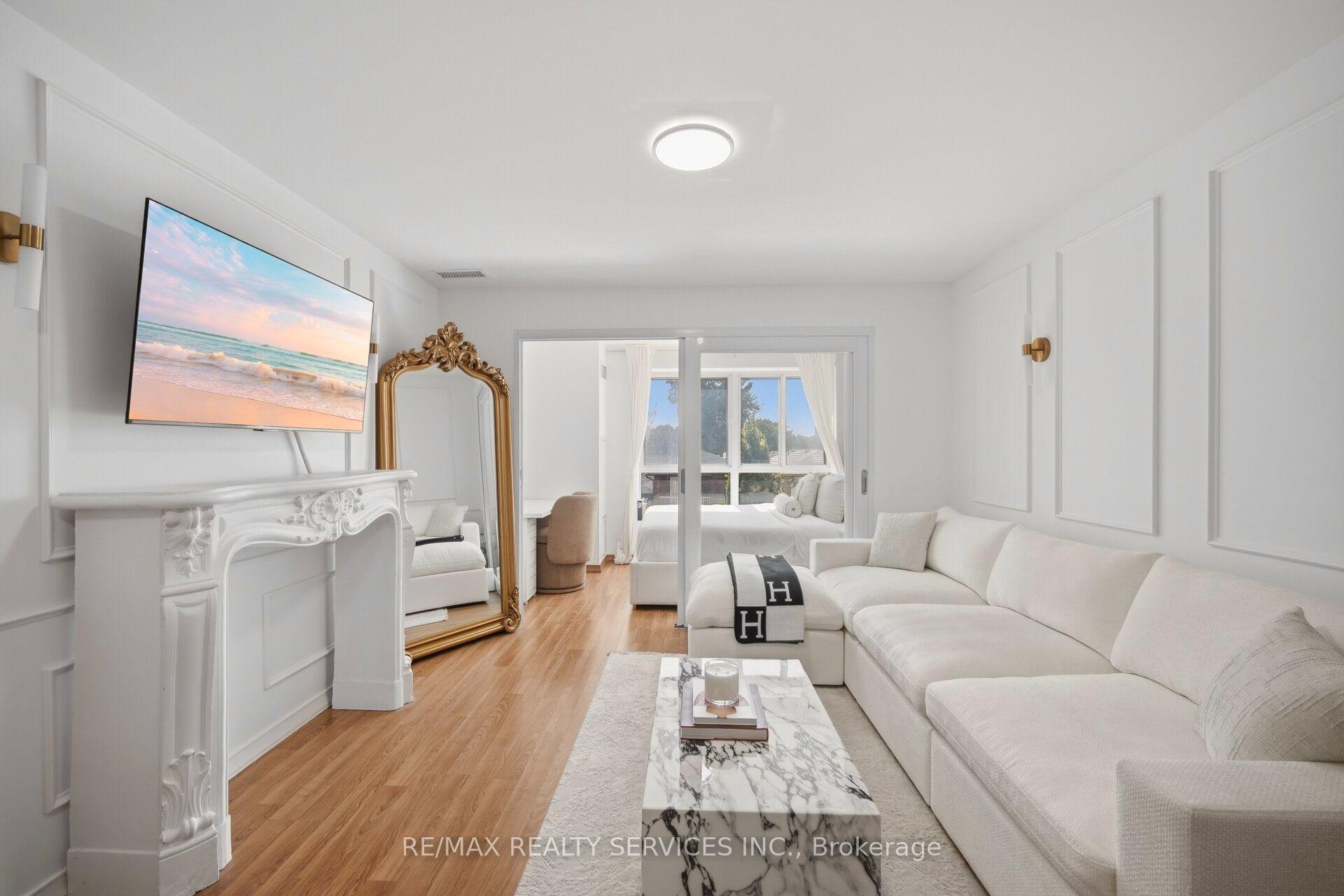 Photo 2 of Unit 310, 15 Maplewood Avenue, Toronto, Humewood-Cedarvale — HOMEH
