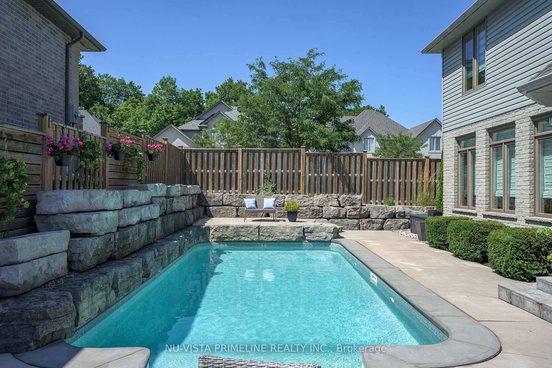 Photo 14 of 2330 Dauncey Crescent, London, North B — HOMEH