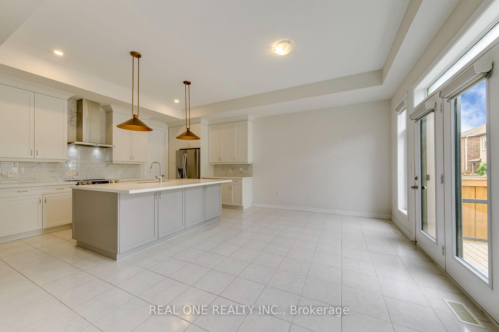 Photo 12 of 140 Zachary Crescent, Oakville, Glenorchy — HOMEH