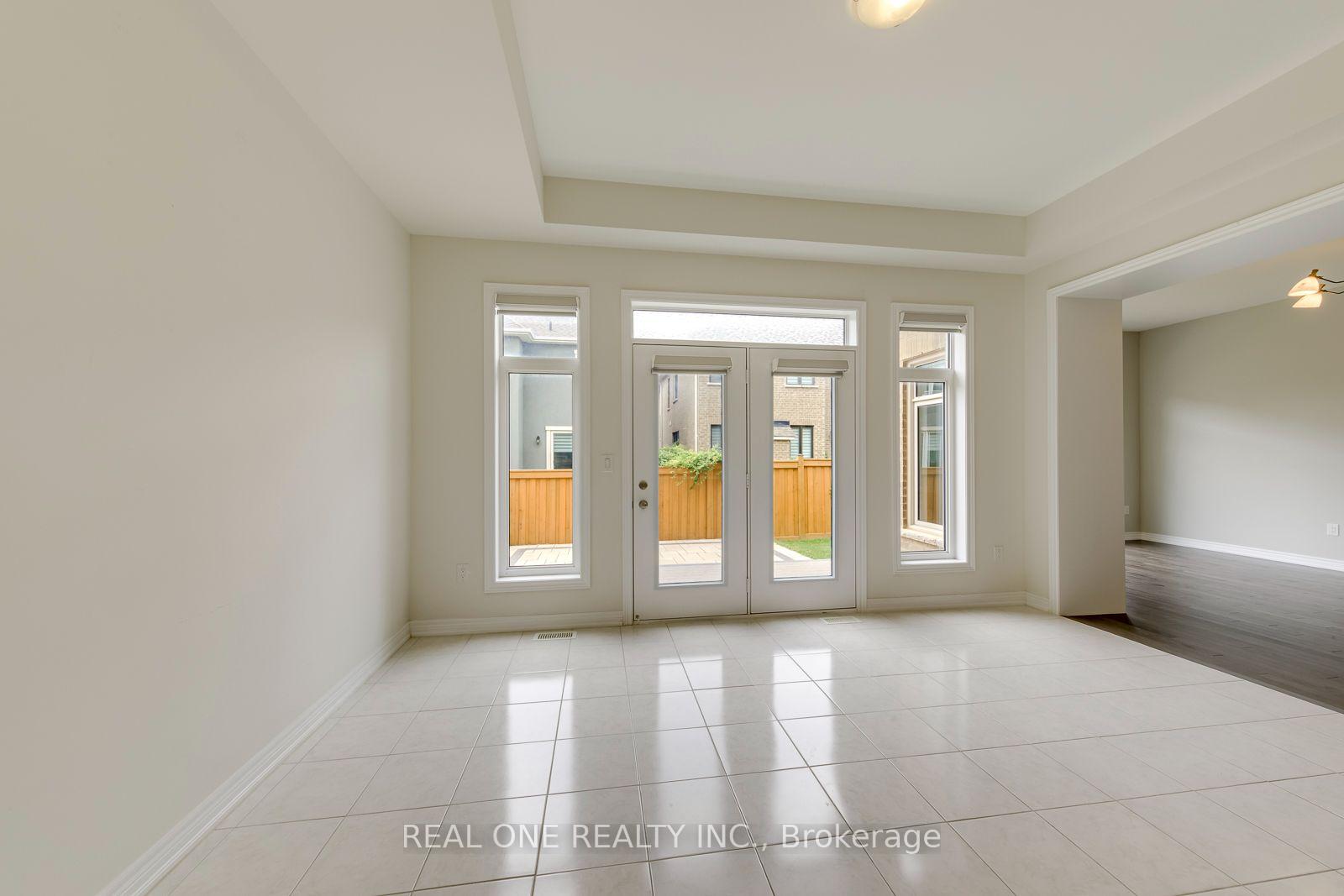 Photo 15 of 140 Zachary Crescent, Oakville, Glenorchy — HOMEH