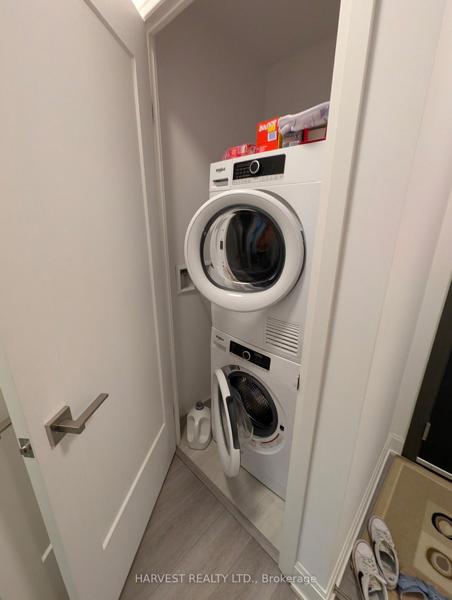 Photo 9 of Unit 311, 8 Water Walk Drive, Markham, Unionville — HOMEH