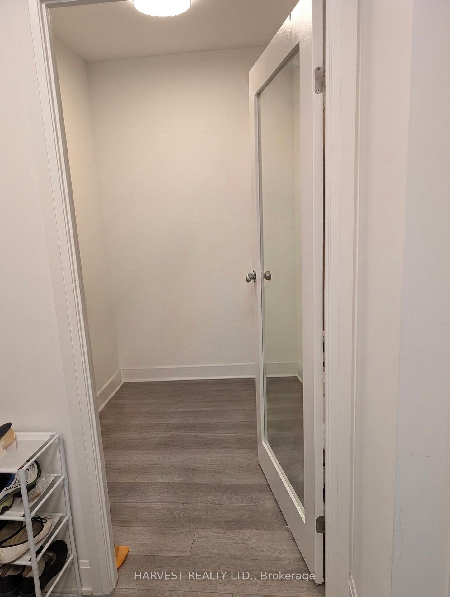 Photo 11 of Unit 311, 8 Water Walk Drive, Markham, Unionville — HOMEH
