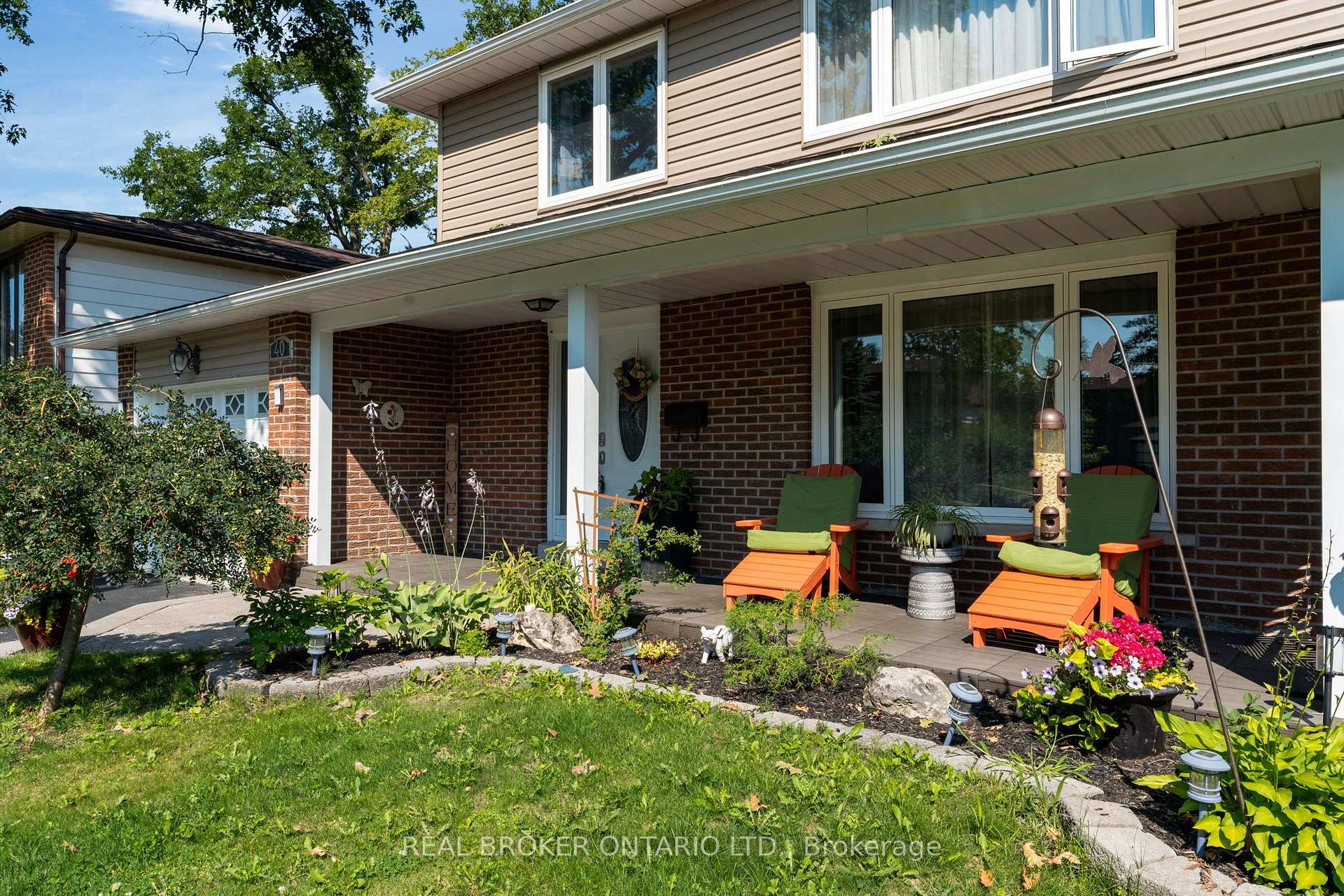 Photo 3 of 40 Farmingdale Crescent, Barrie, Cundles East — HOMEH