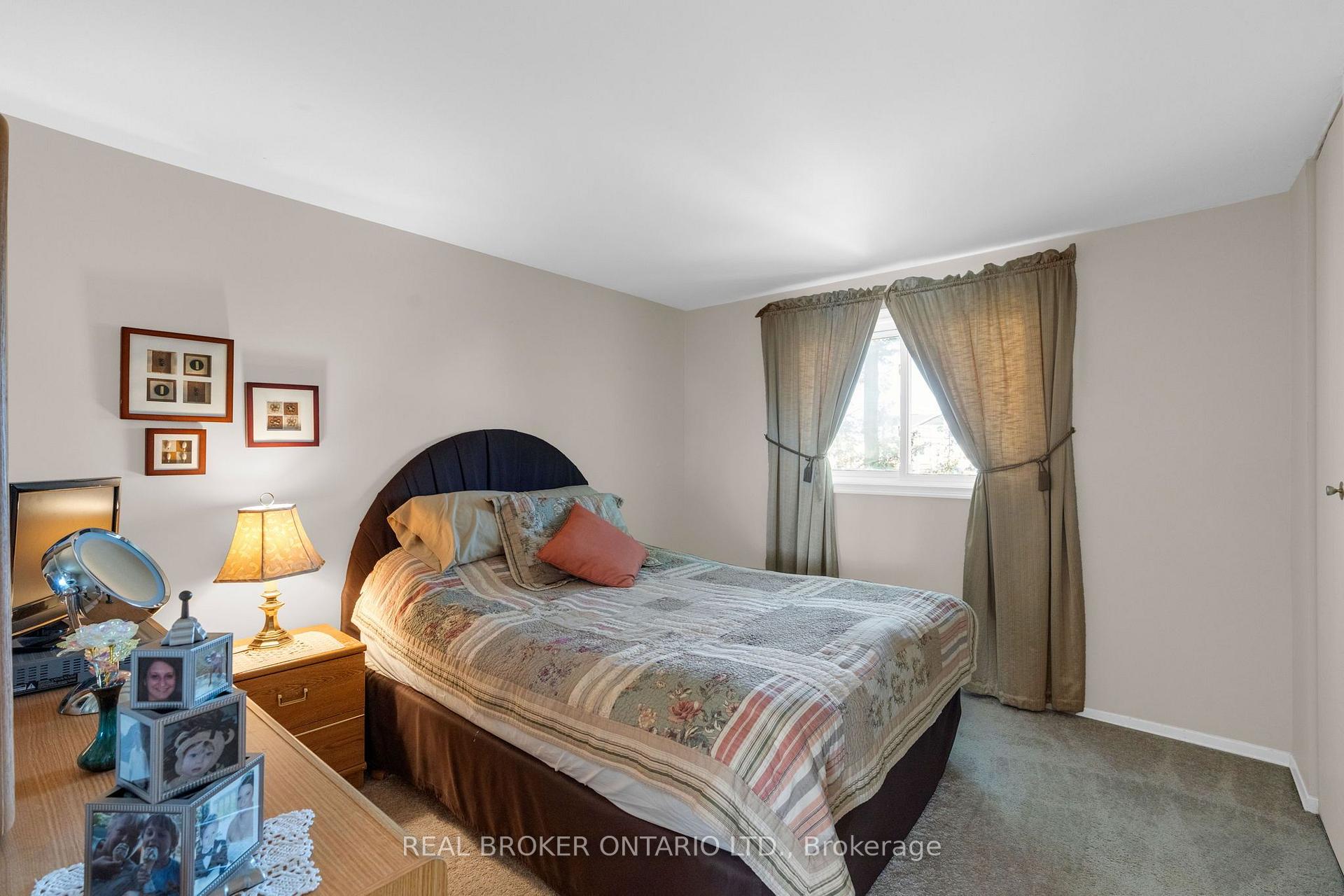 Photo 22 of 40 Farmingdale Crescent, Barrie, Cundles East — HOMEH