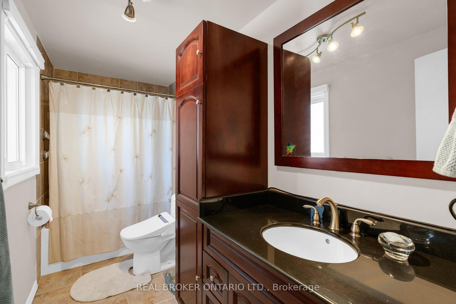 Photo 26 of 40 Farmingdale Crescent, Barrie, Cundles East — HOMEH