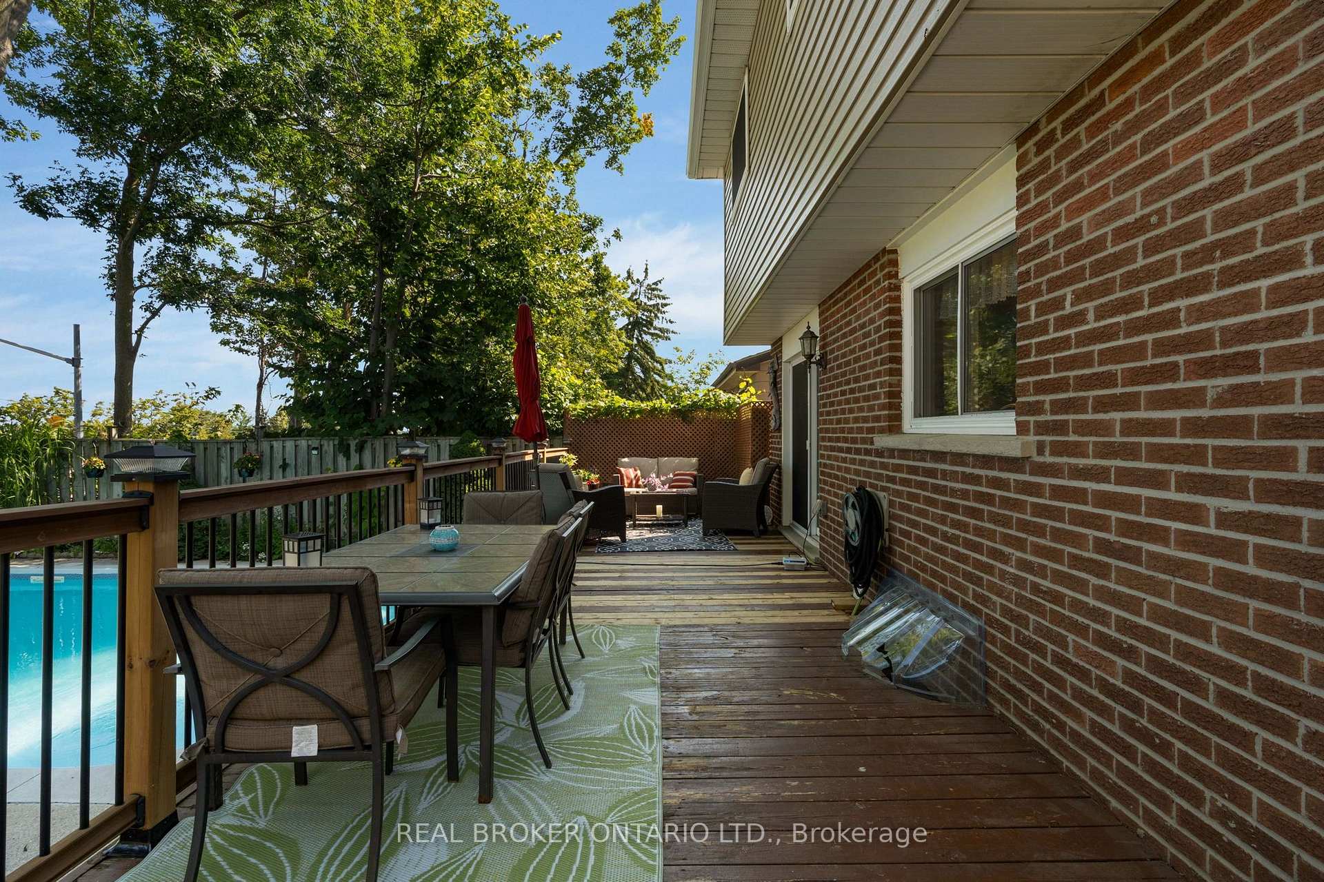 Photo 34 of 40 Farmingdale Crescent, Barrie, Cundles East — HOMEH