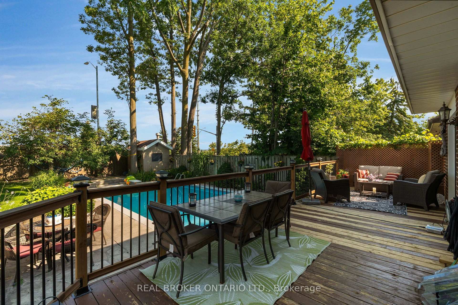 Photo 35 of 40 Farmingdale Crescent, Barrie, Cundles East — HOMEH