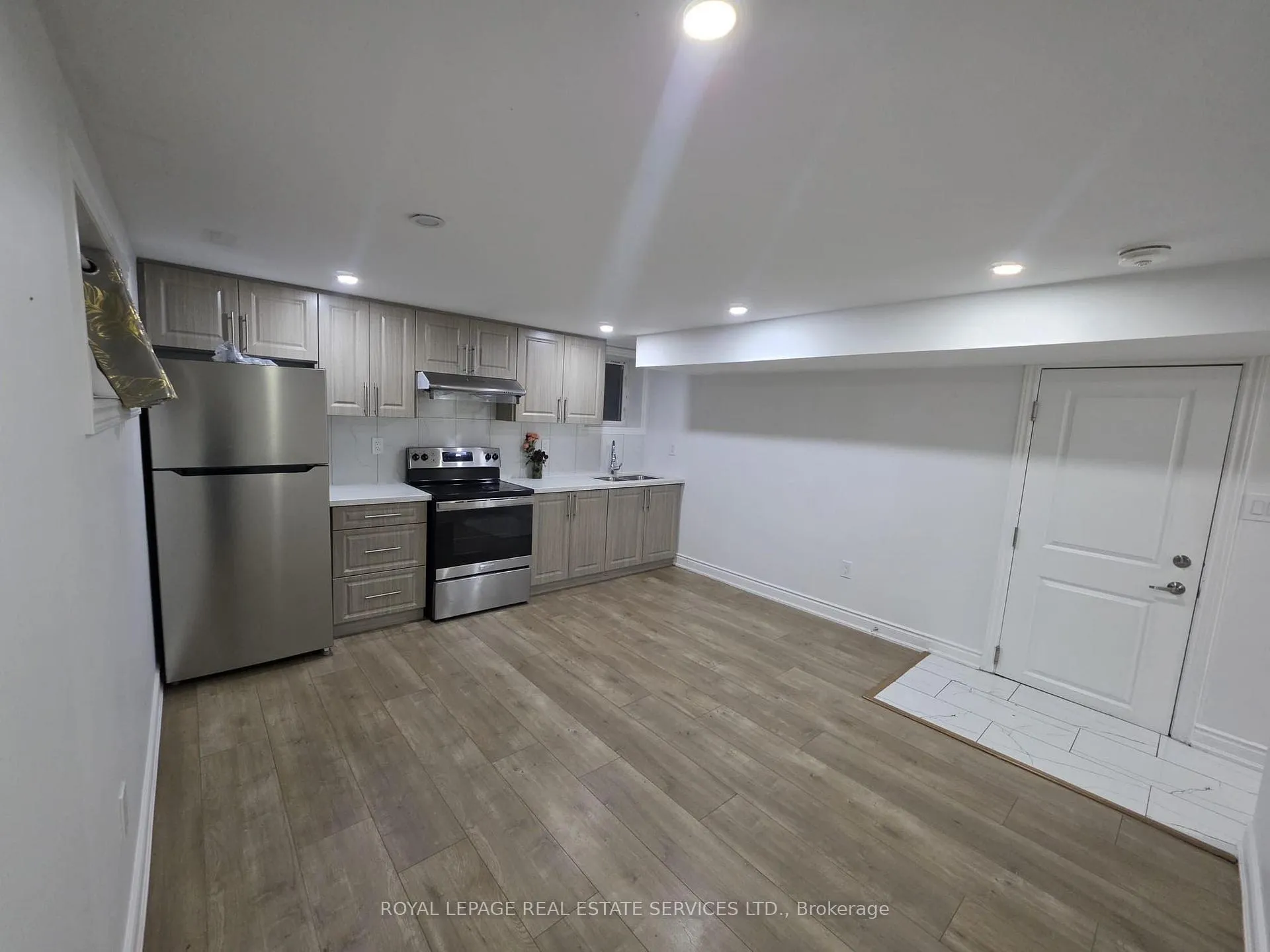 Photo 6 of Unit Basement, 4264 Brandon Gate Drive, Mississauga, Malton — HOMEH